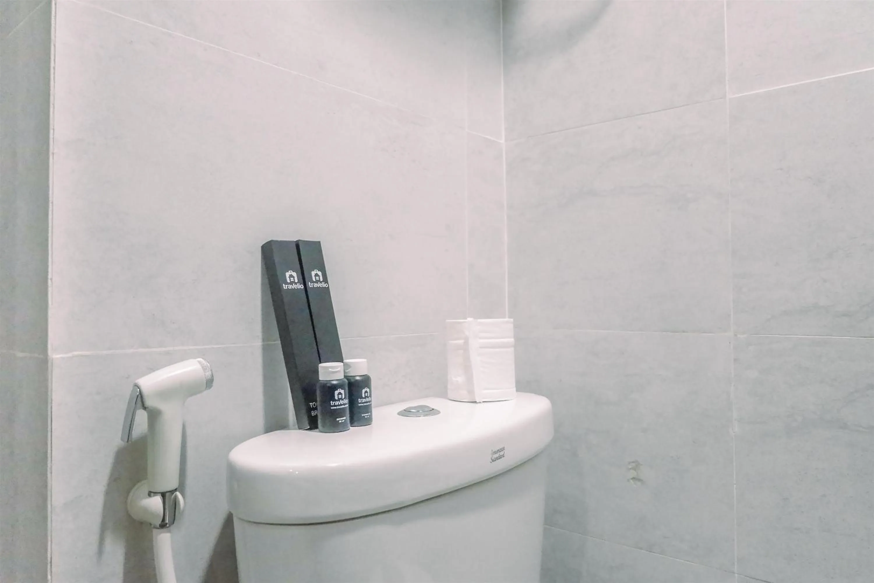 Classic Studio Room Apartment at Taman Melati Surabaya By Travelio