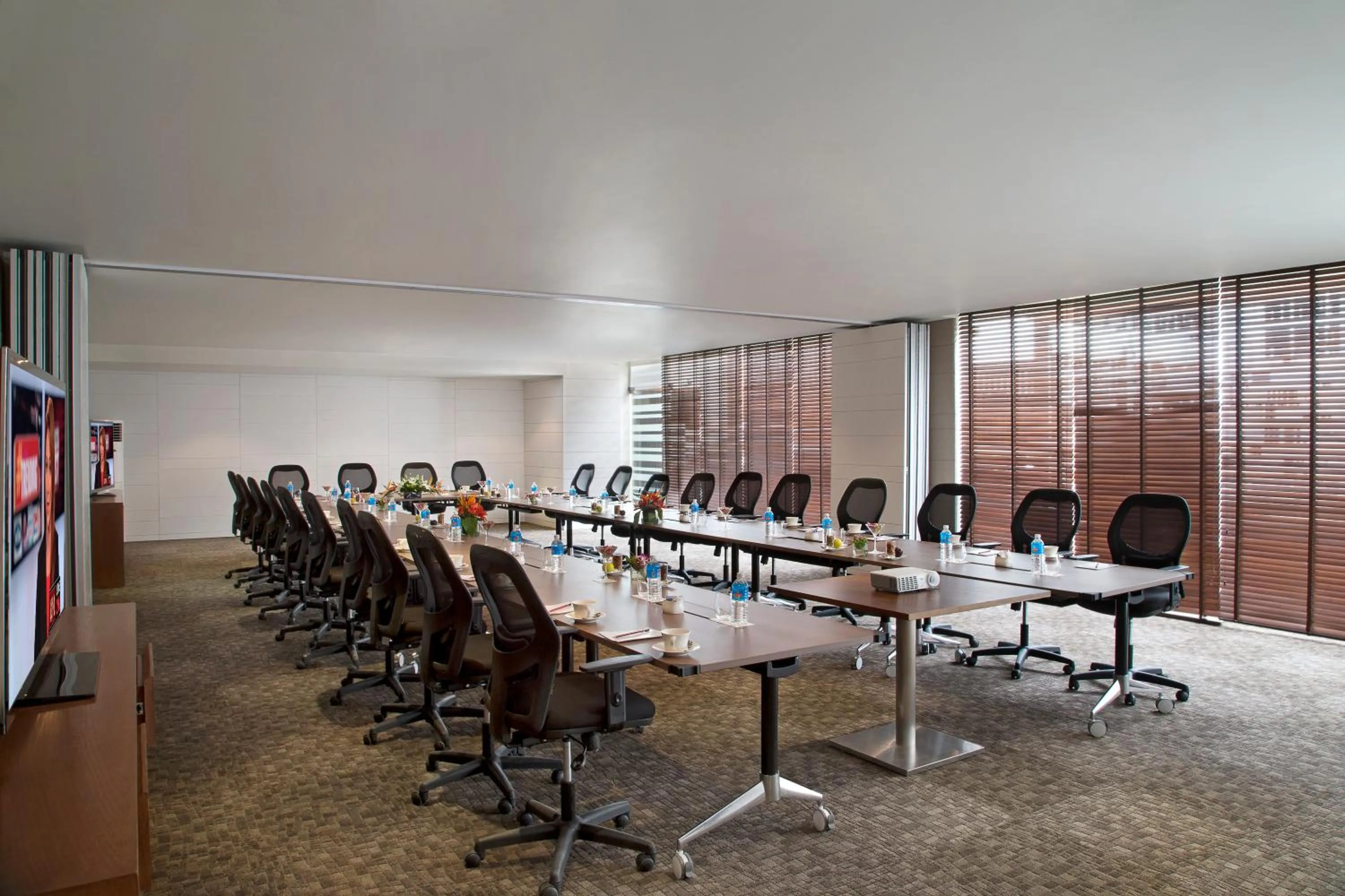 Meeting/conference room in Oakwood Residence Whitefield Bangalore
