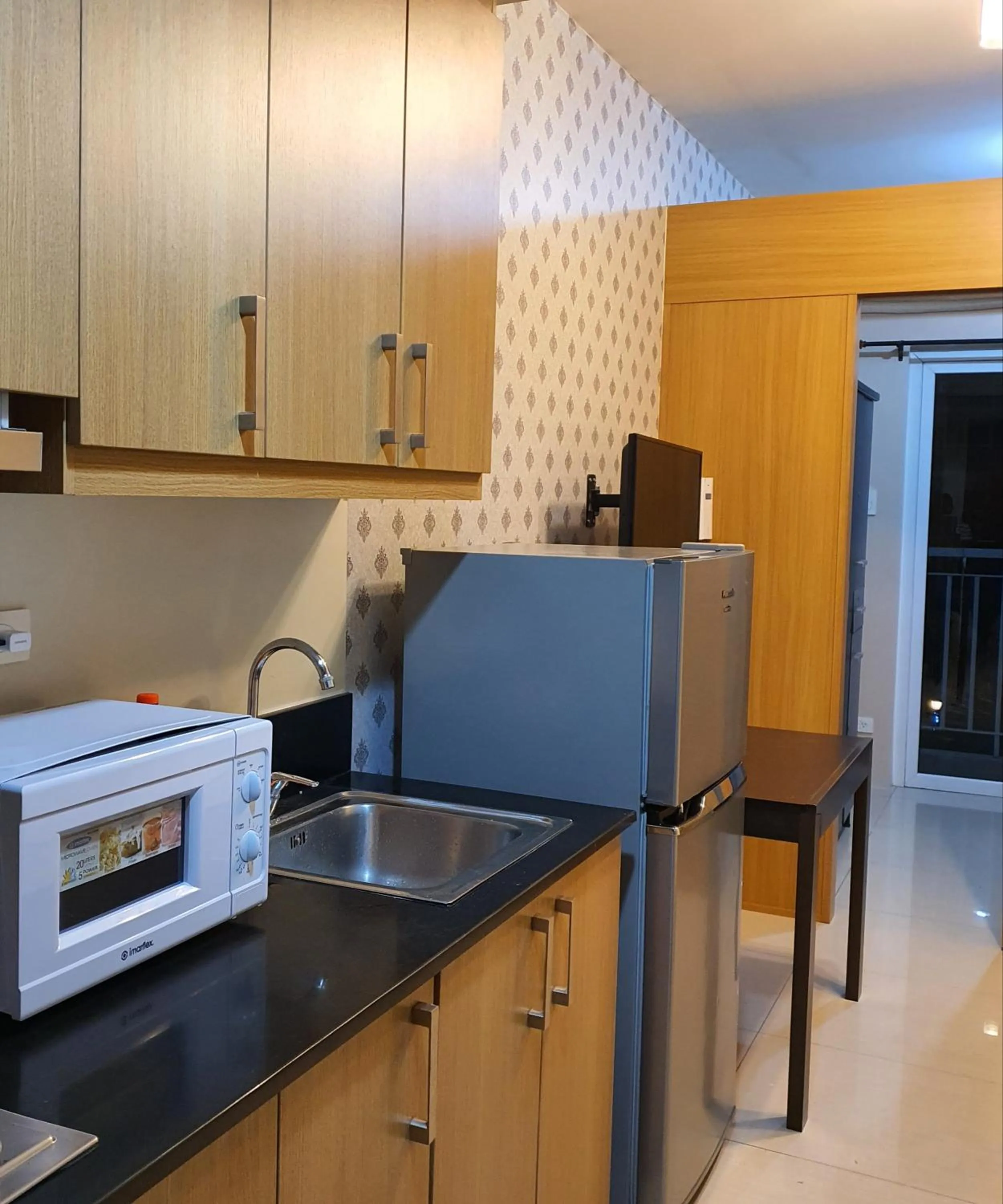Kitchen or kitchenette in SHELL RESIDENCES