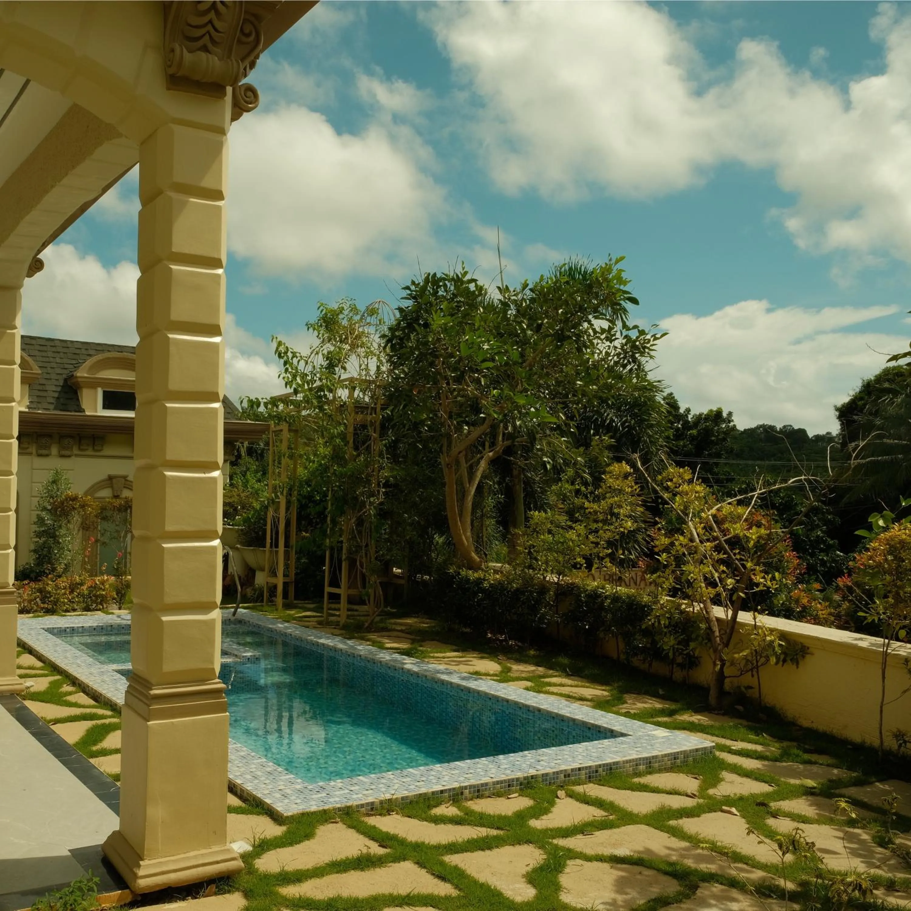 Pool view in Rancho Bernardo Luxury Villas and Resort
