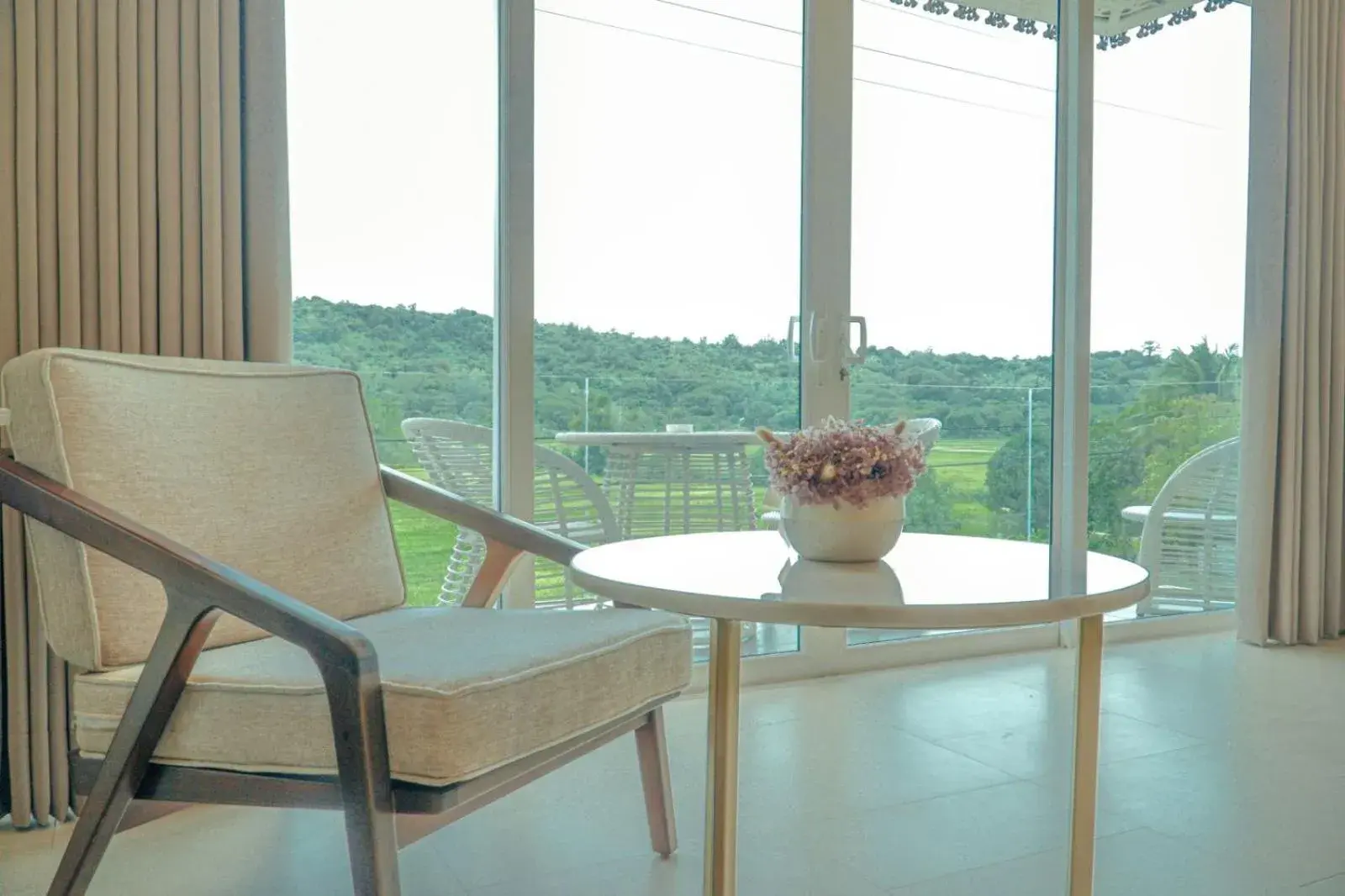 Natural landscape in Rancho Bernardo Luxury Villas and Resort Natural landscape in Rancho Bernardo Luxury Villas and Resort