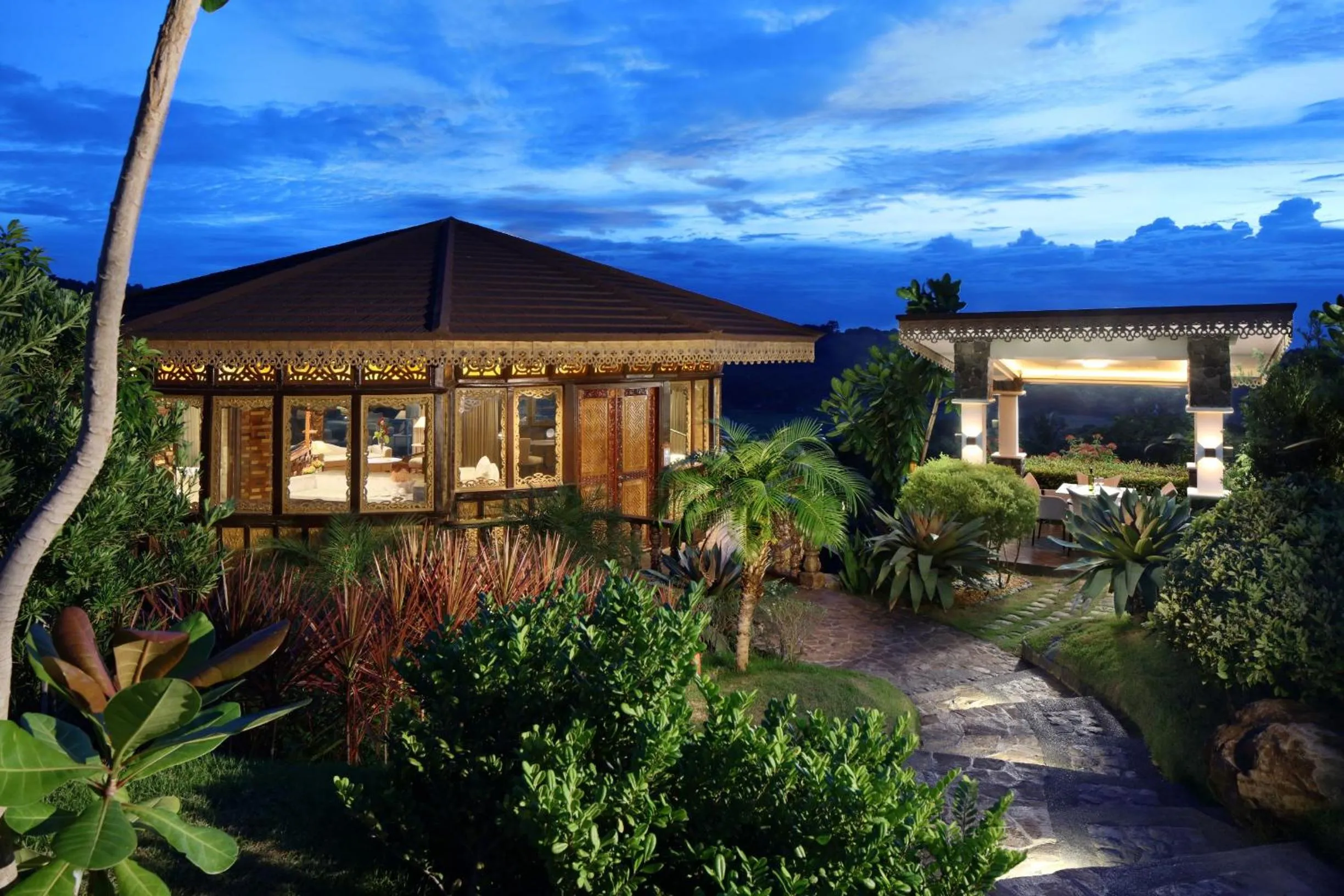 Property building in Rancho Bernardo Luxury Villas and Resort