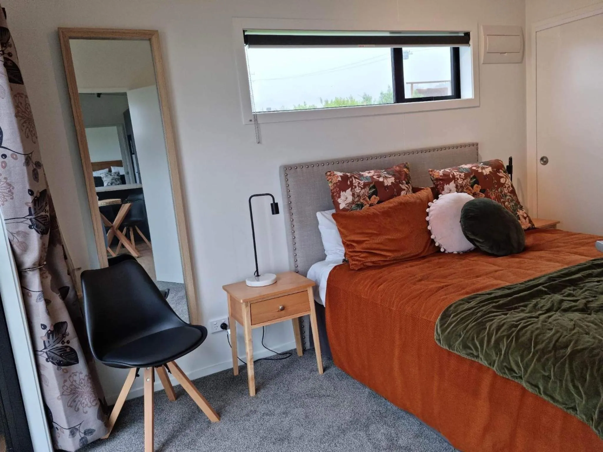 Bed in Mangorei Heights - New Plymouth