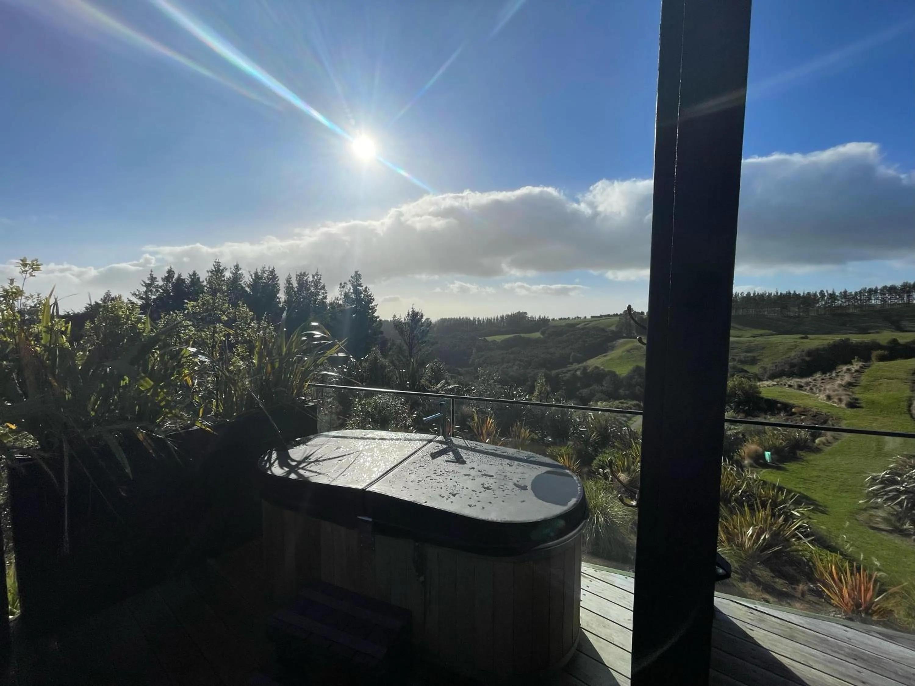 Open Air Bath in Mangorei Heights - New Plymouth
