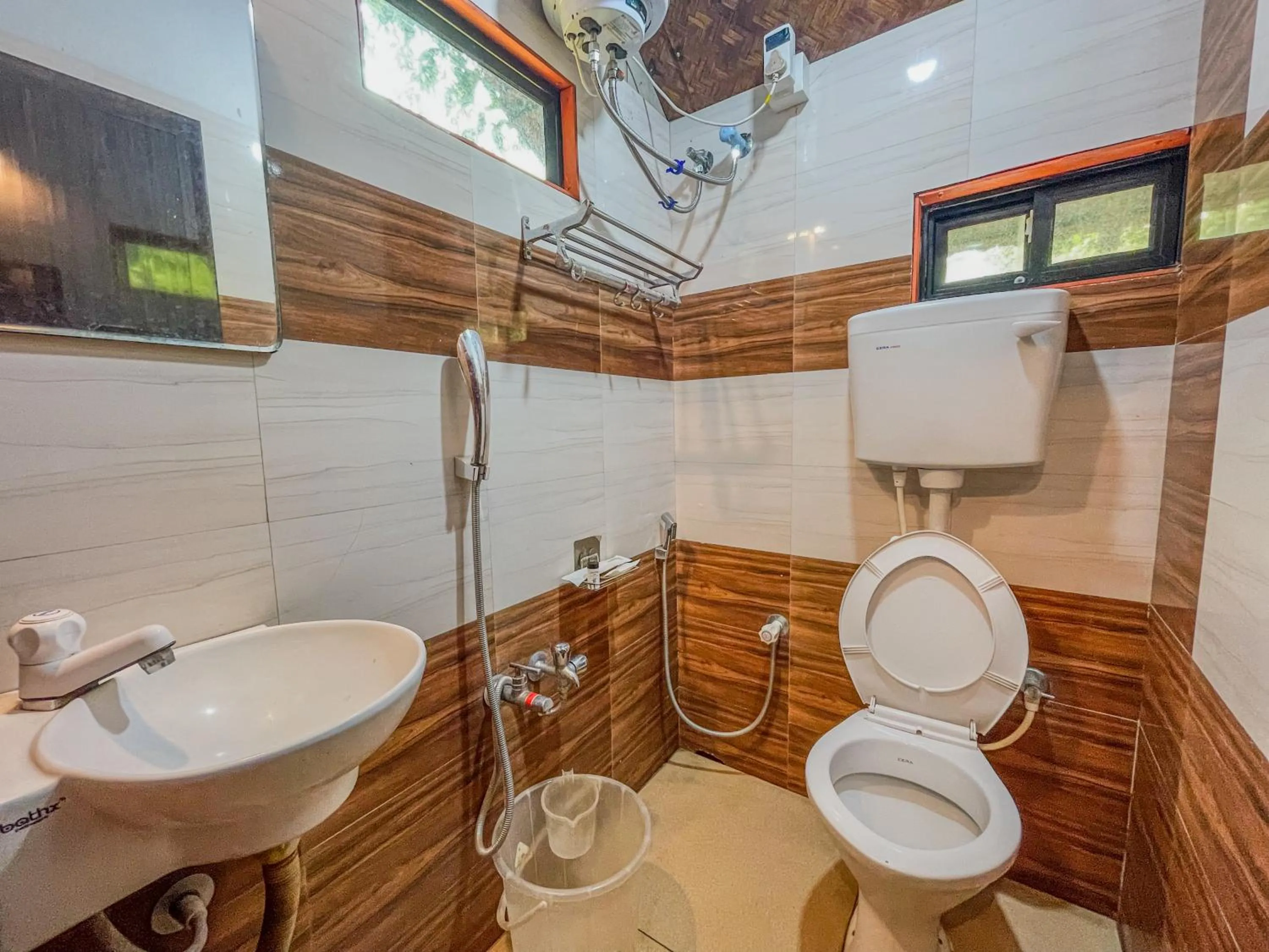 Bathroom in Snow Hills Nature Resort, Thekkady