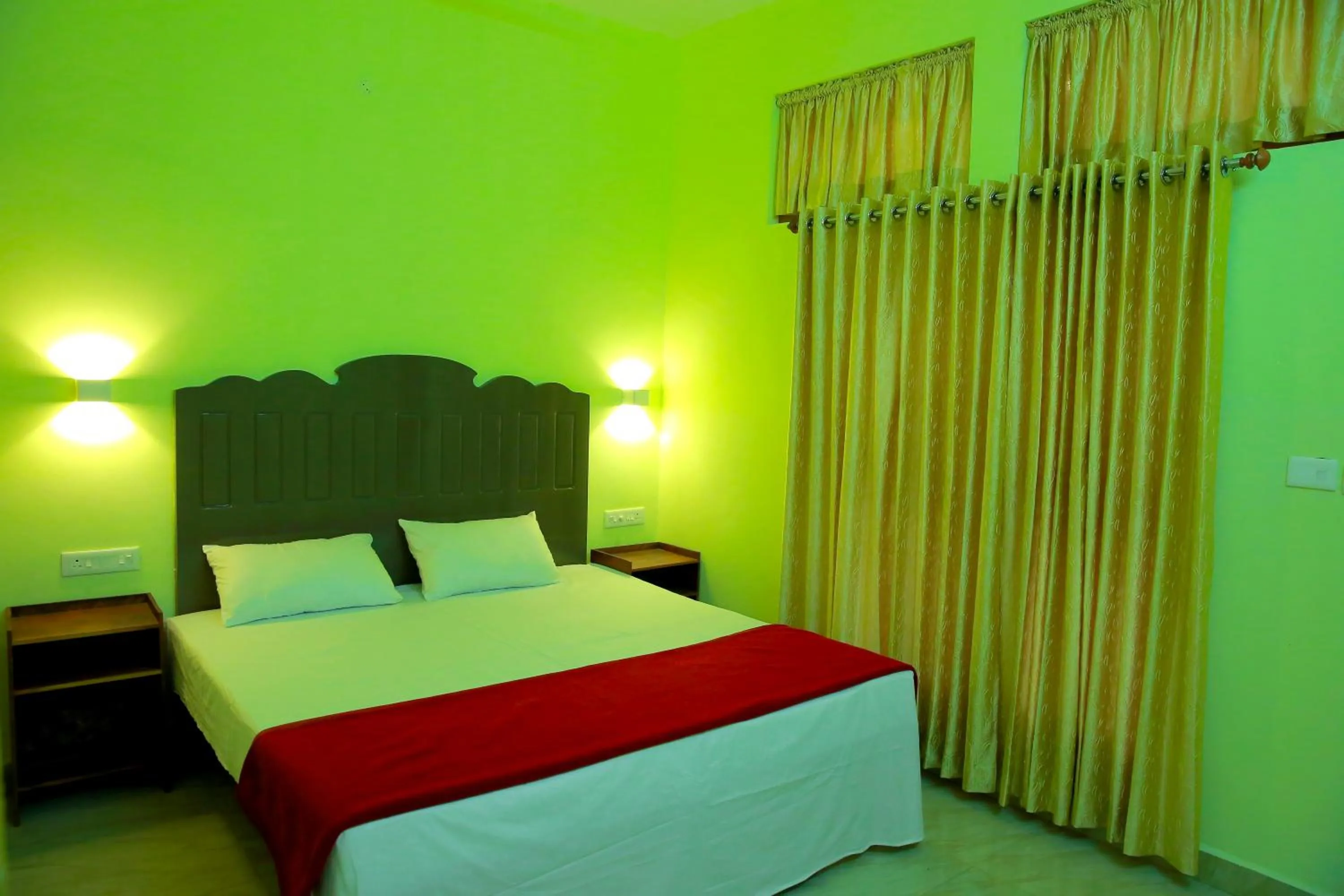 Bedroom, Bed in Snow Hills Nature Resort, Thekkady