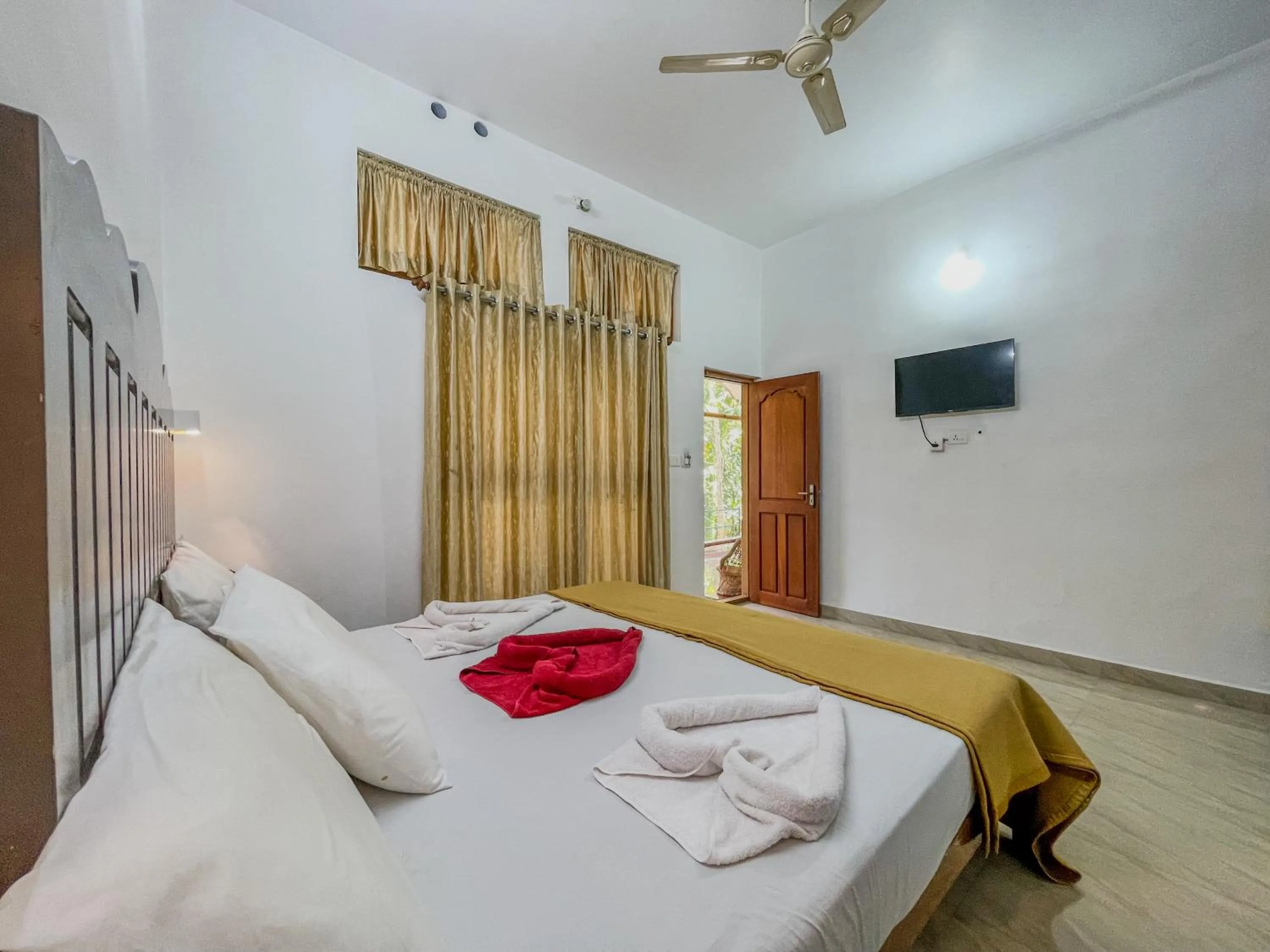 Bed in Snow Hills Nature Resort, Thekkady
