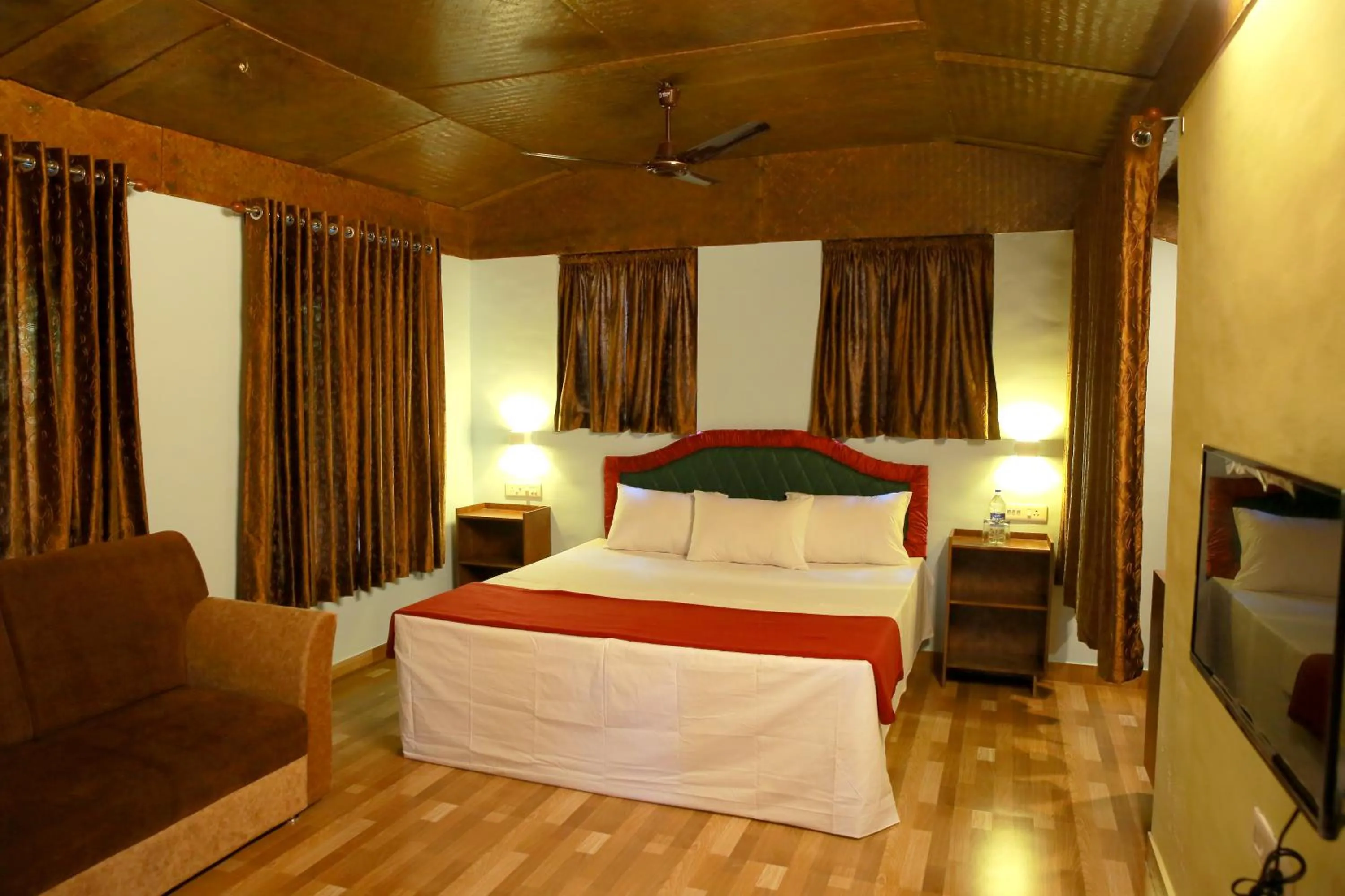 Bedroom, Bed in Snow Hills Nature Resort, Thekkady
