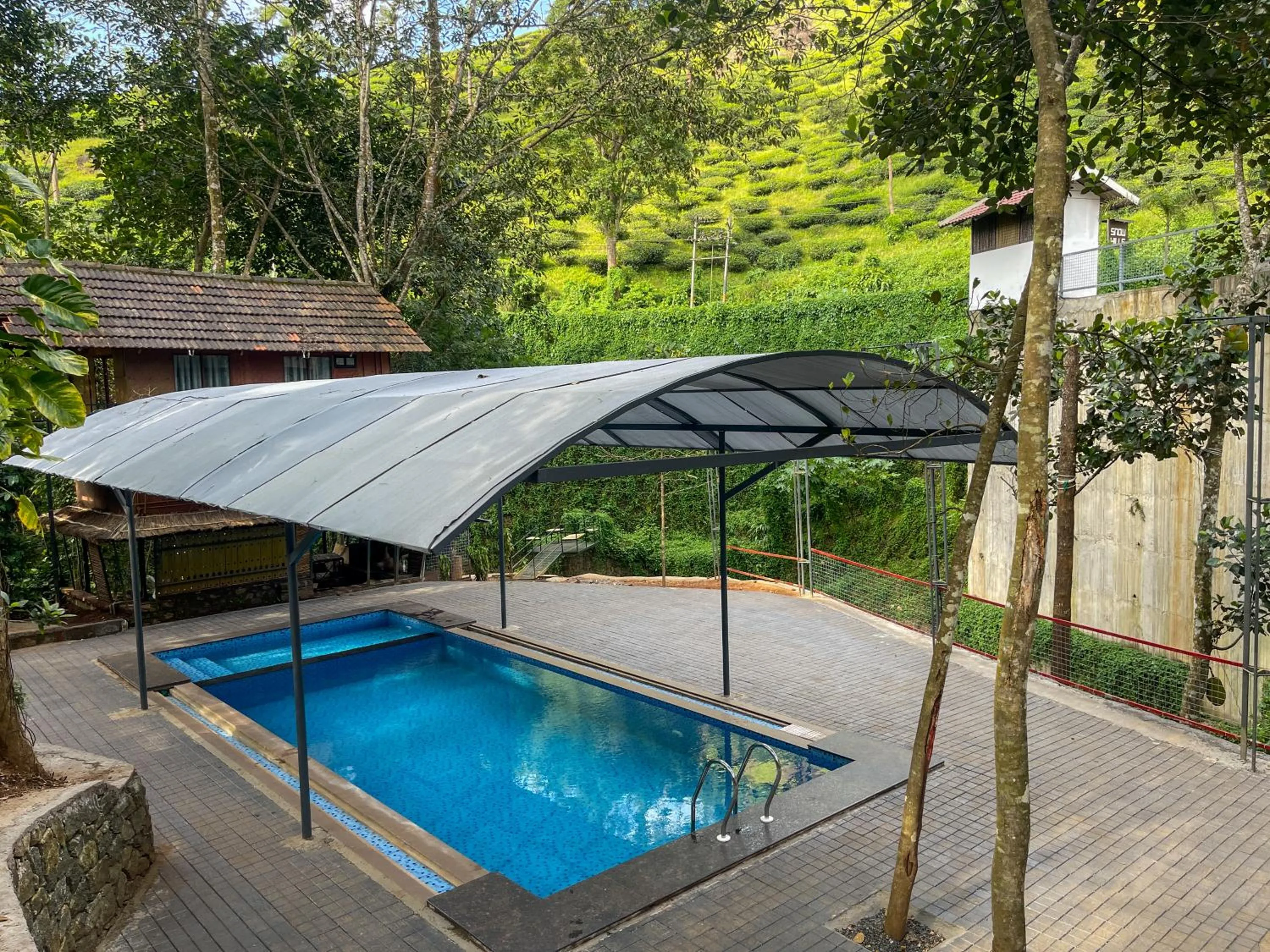 Swimming pool in Snow Hills Nature Resort, Thekkady