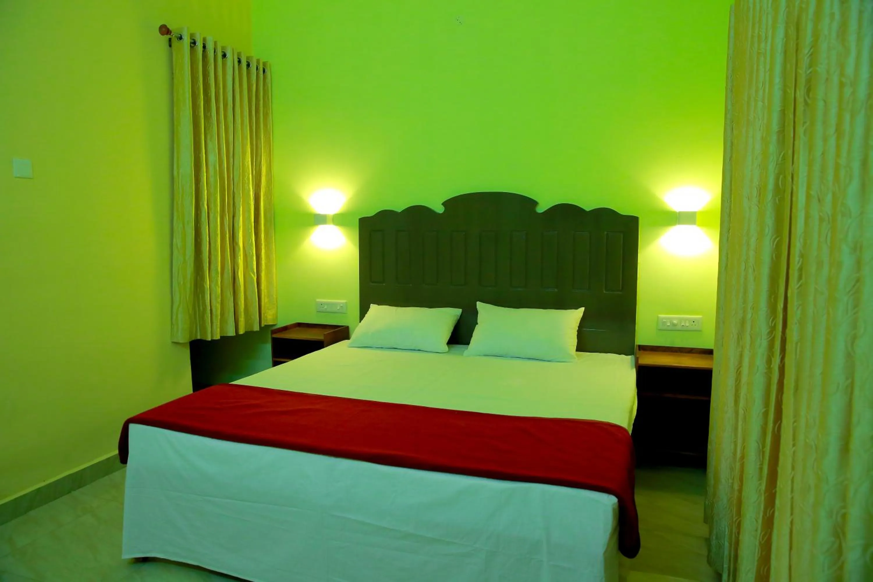 Bedroom, Bed in Snow Hills Nature Resort, Thekkady
