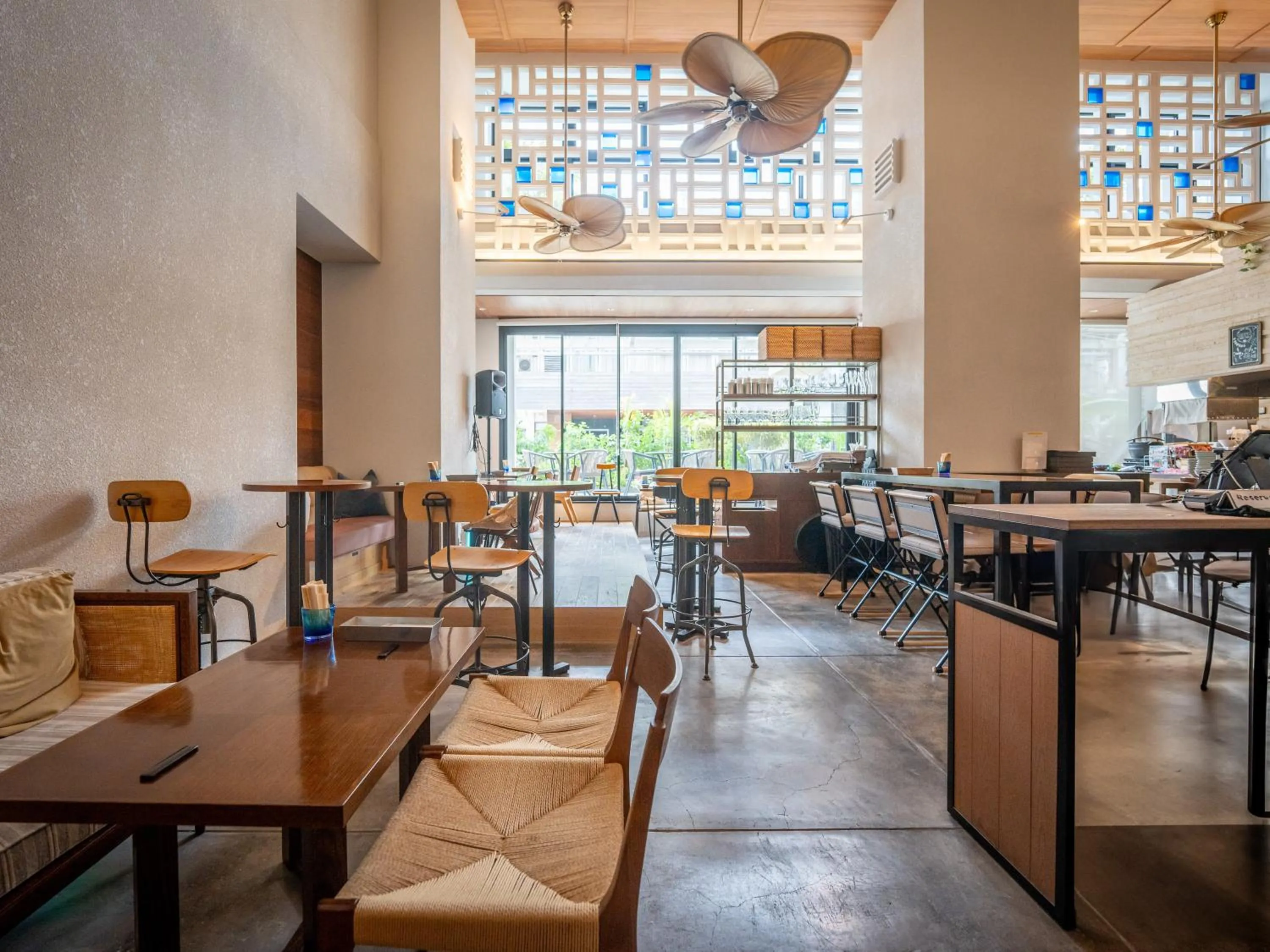 Restaurant/places to eat in Tabino Hotel lit Miyakojima