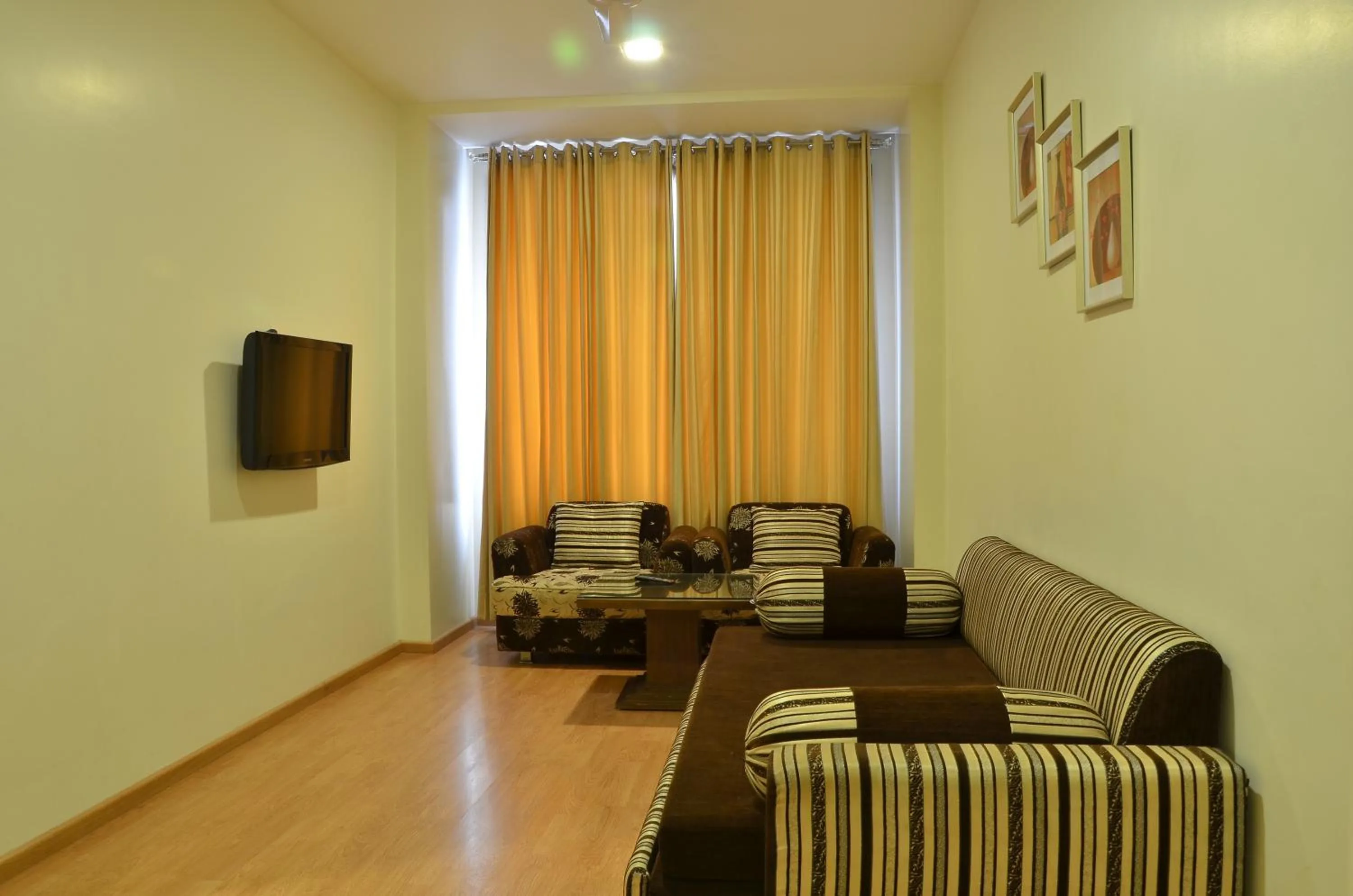 People in Best Western Swing High Katra