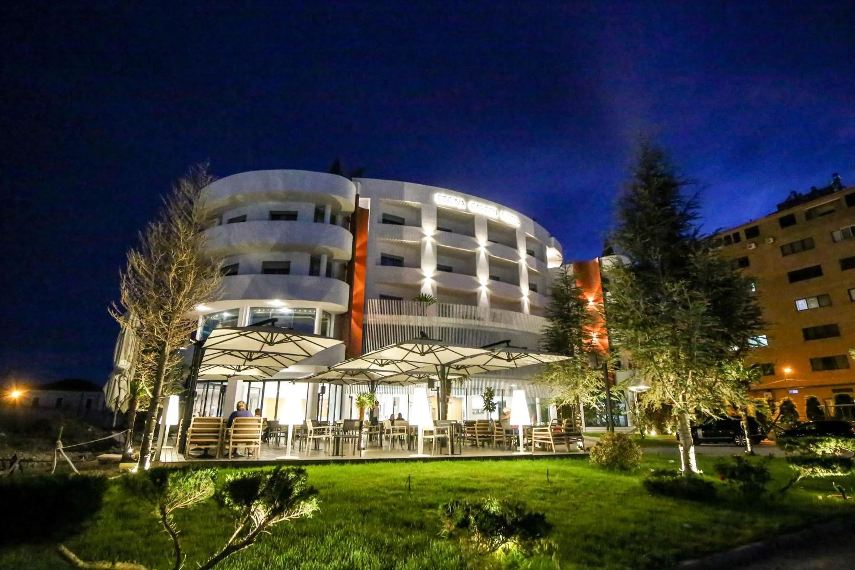 Property building in Regina Garden Vlore