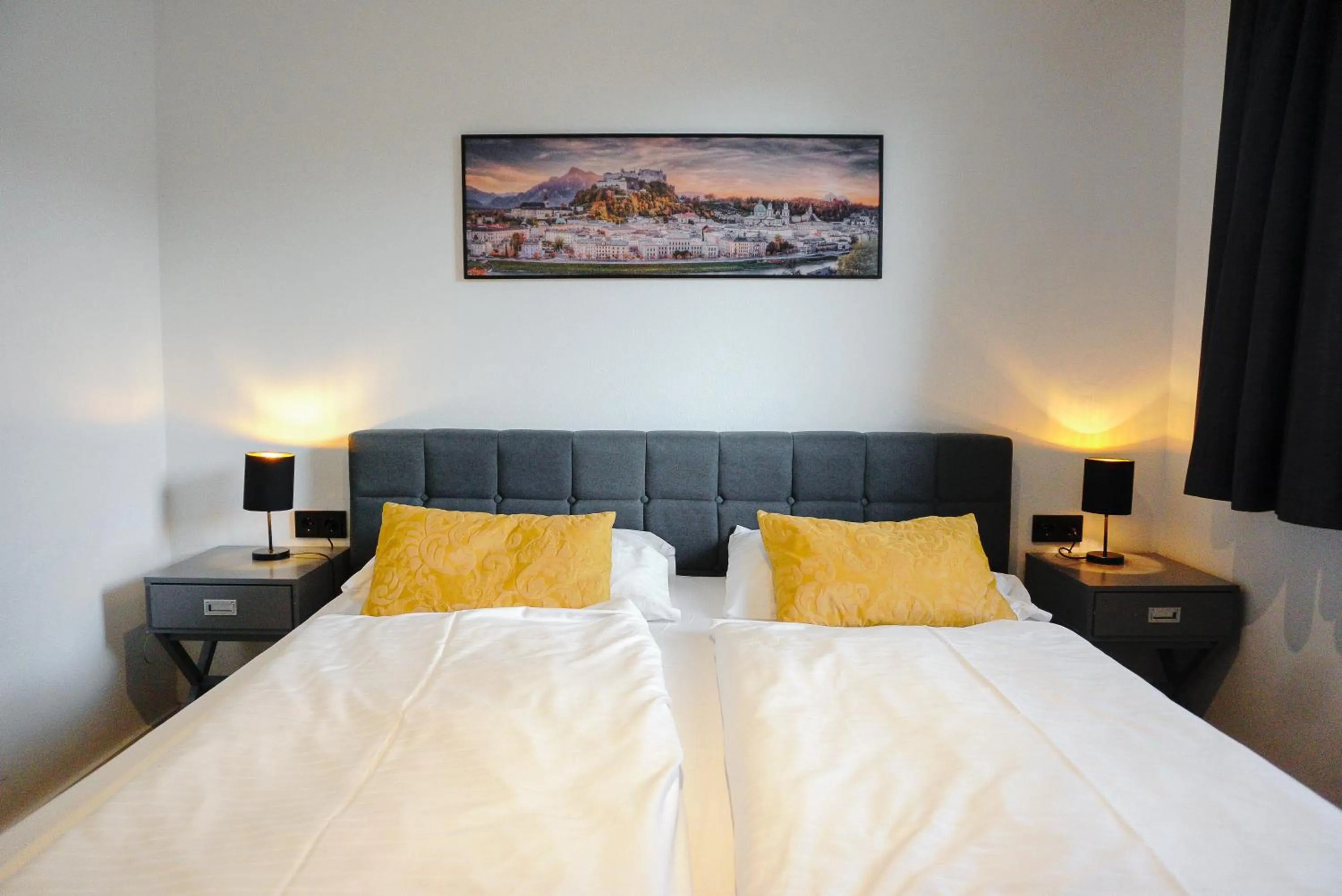 Bed in Hotel Astoria