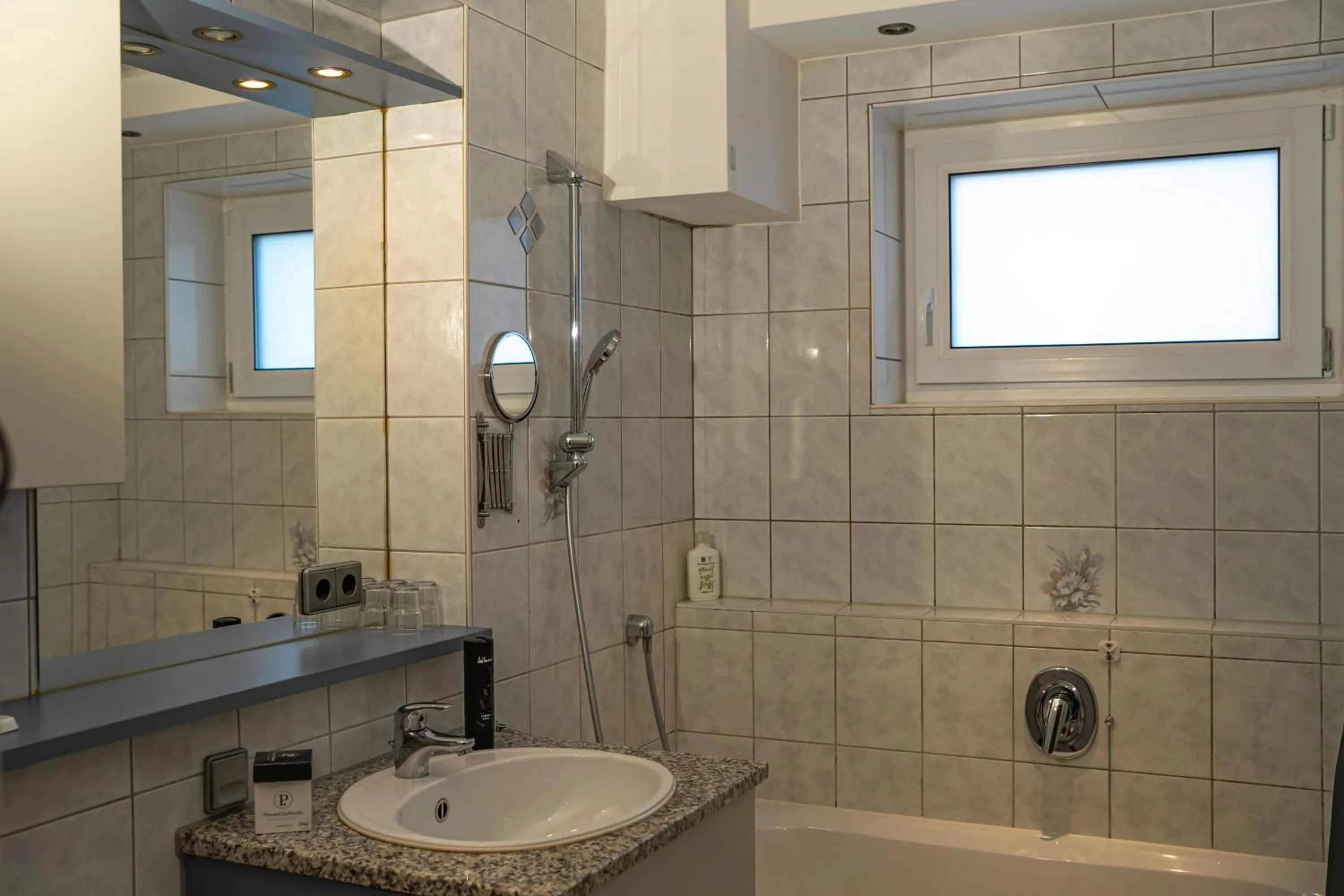 Bathroom in Hotel Astoria