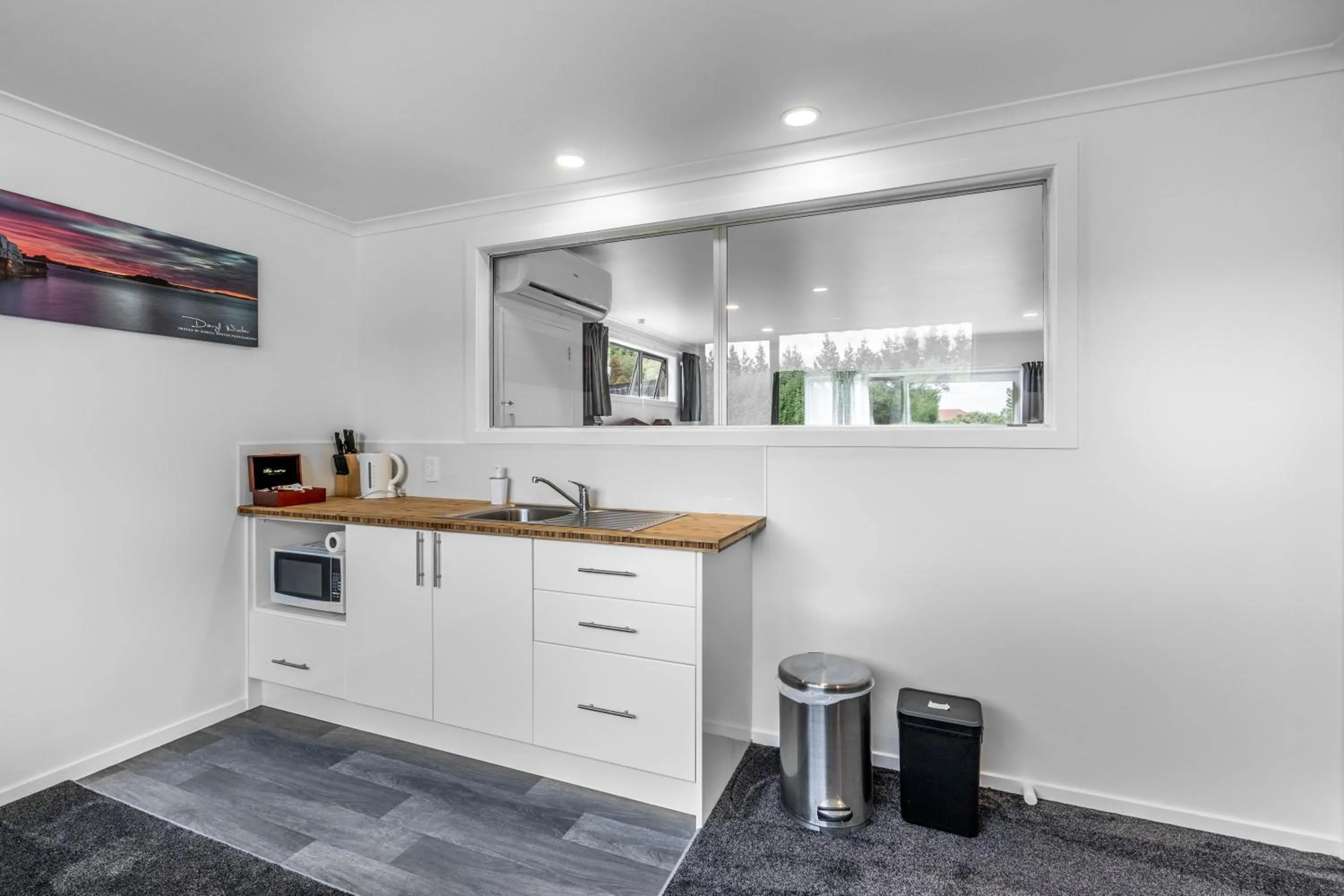 Coffee/tea facilities in Nine Acres