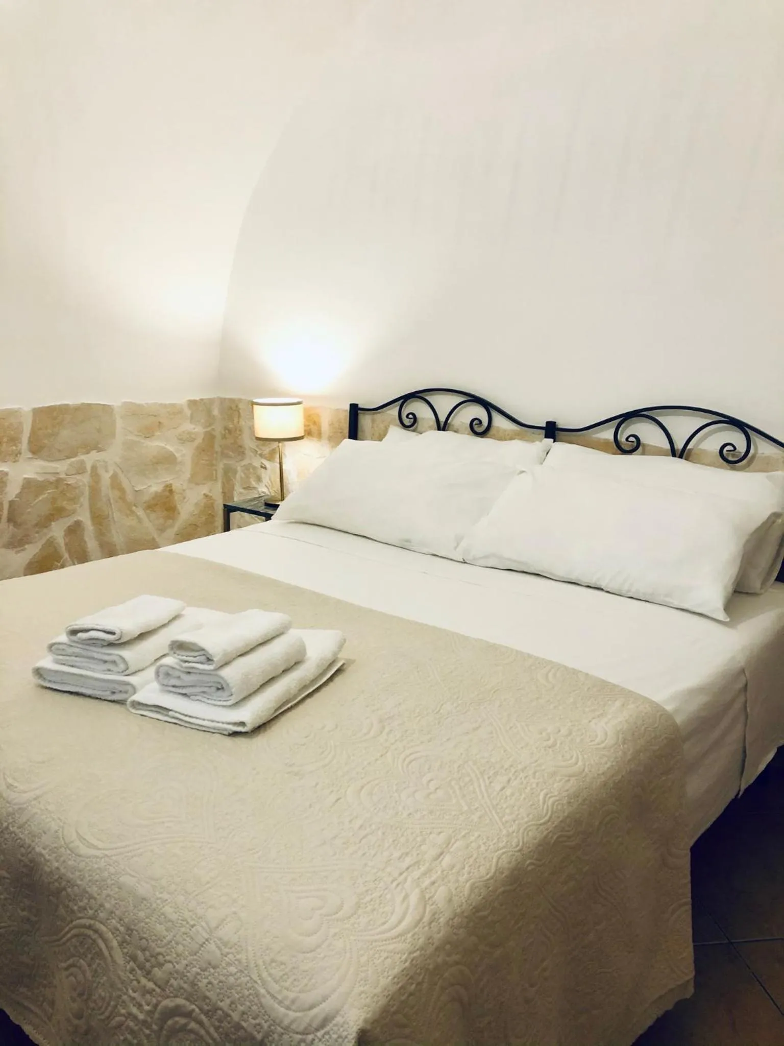 Bed in Dimora Bellini Apartment and Rooms