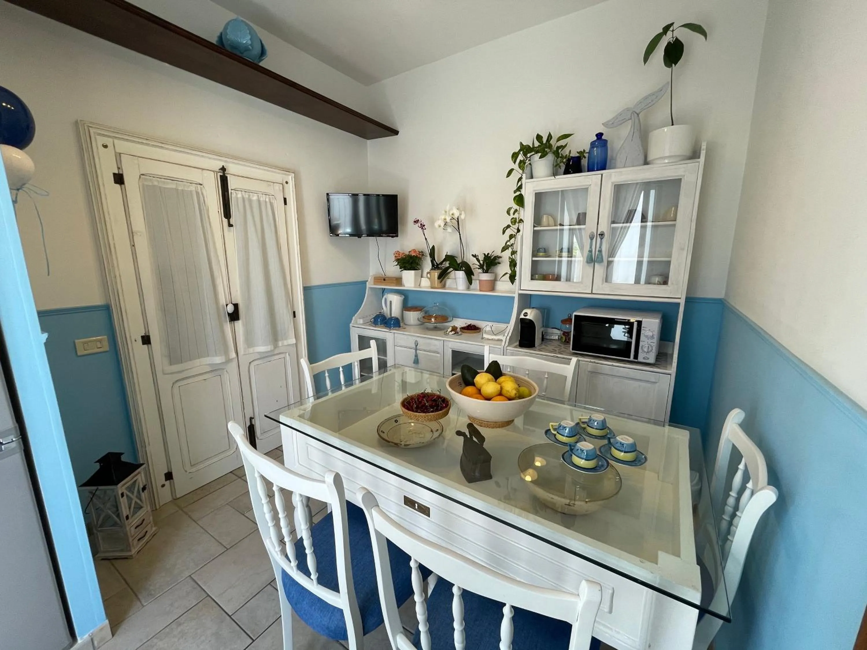 Kitchen or kitchenette in Dimora Bellini Apartment and Rooms