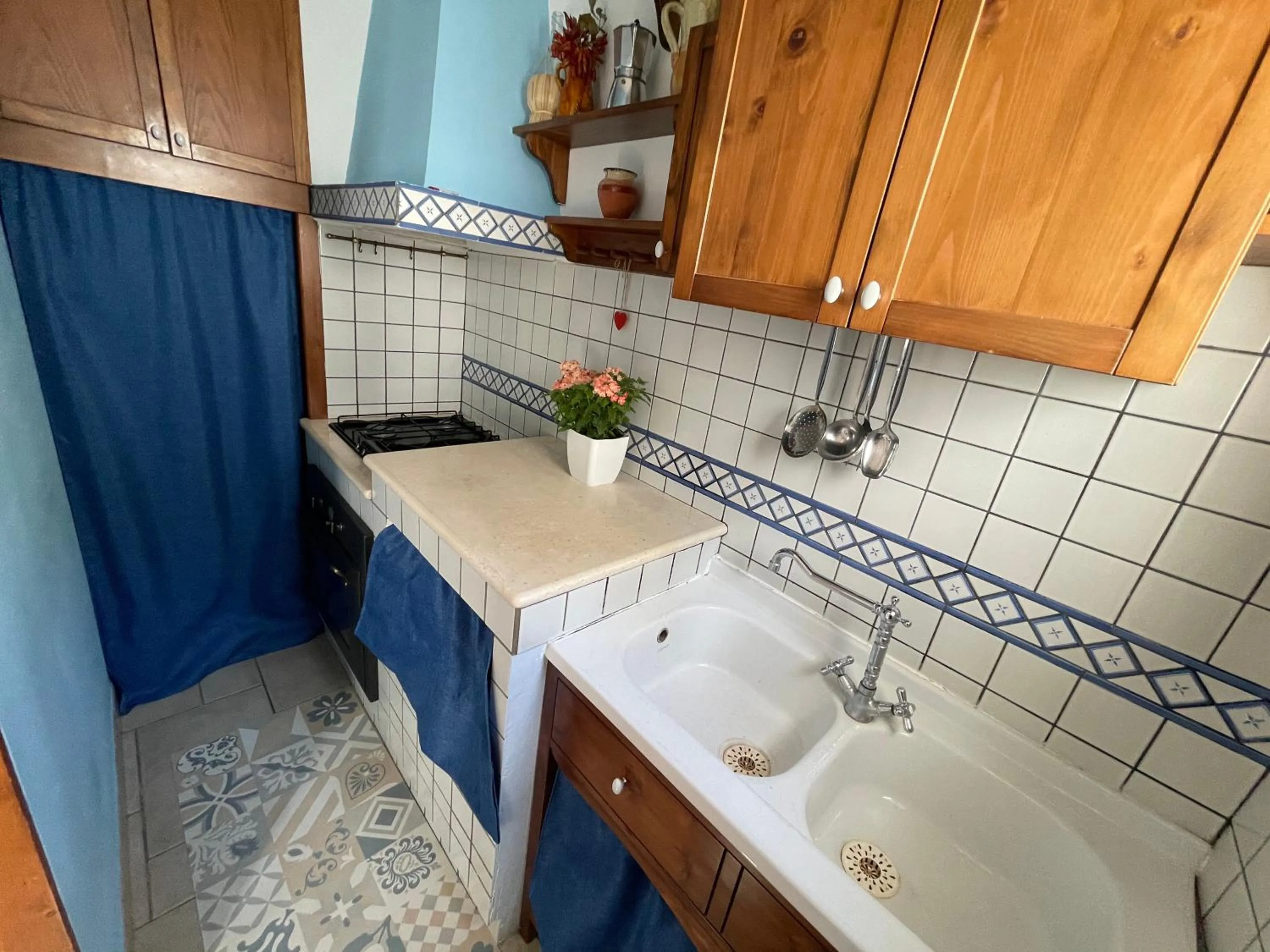 Kitchen or kitchenette in Dimora Bellini Apartment and Rooms