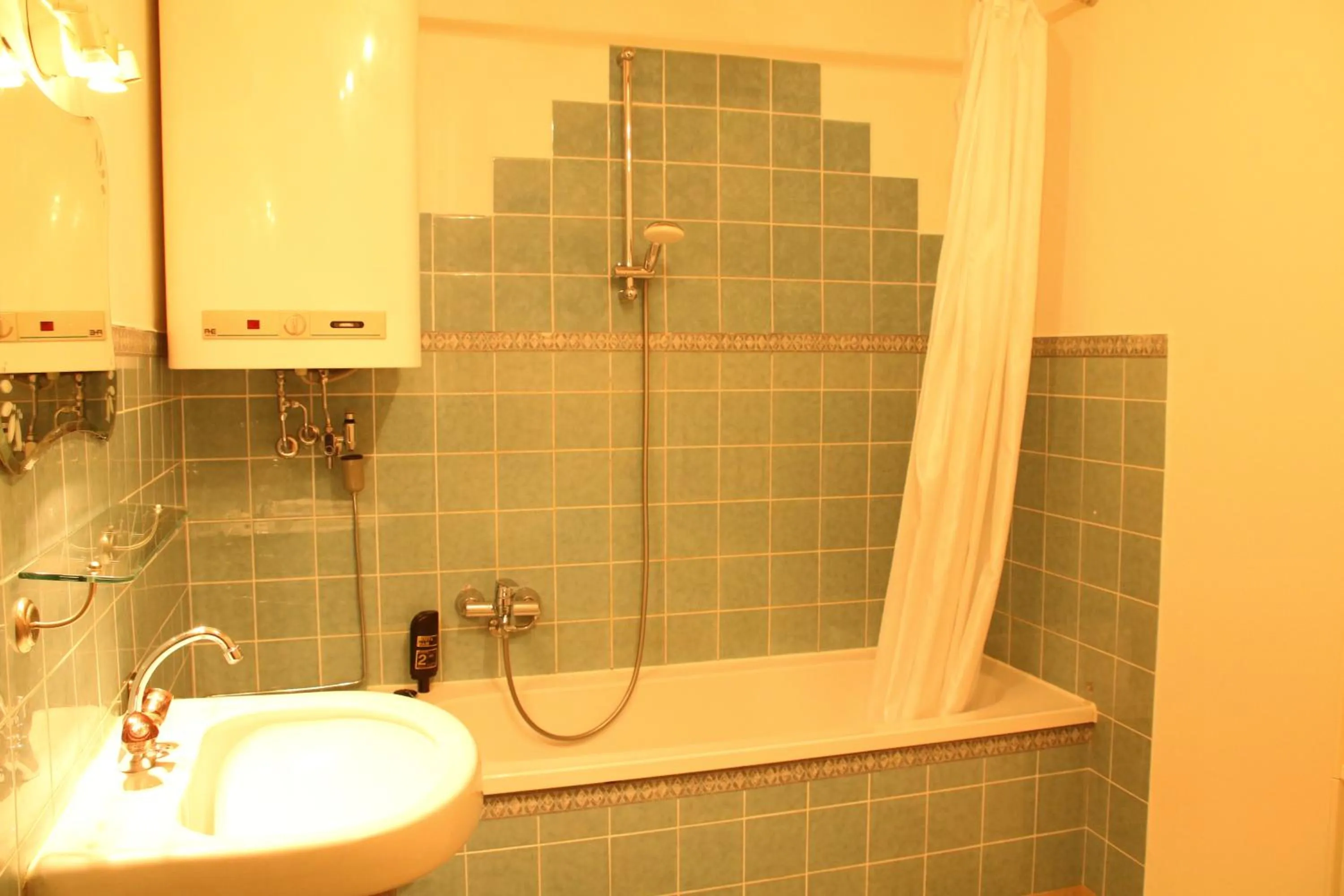 Bathroom in Hotel Goldene Krone Innsbruck