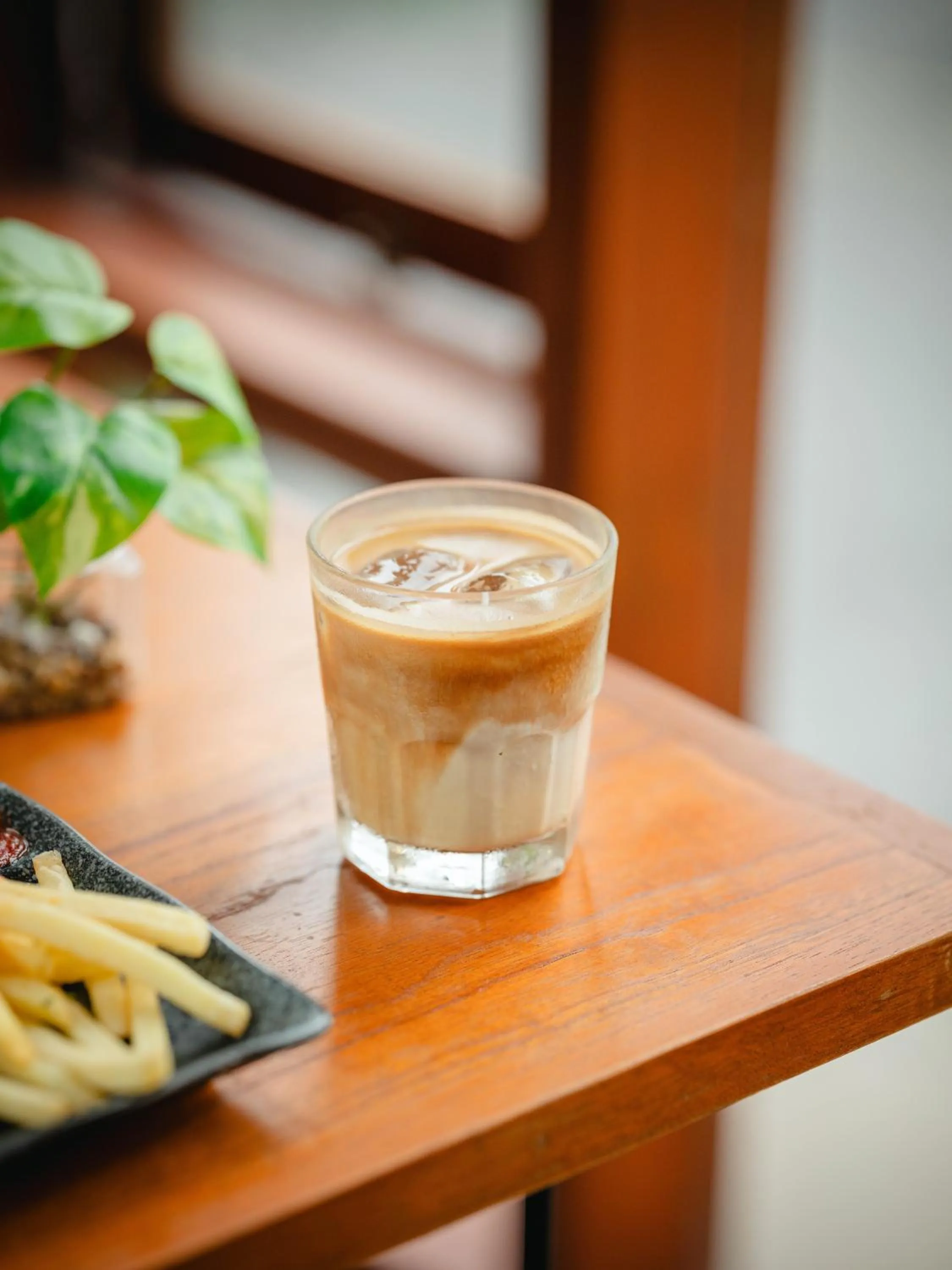 Restaurant/places to eat in Artha Cottages