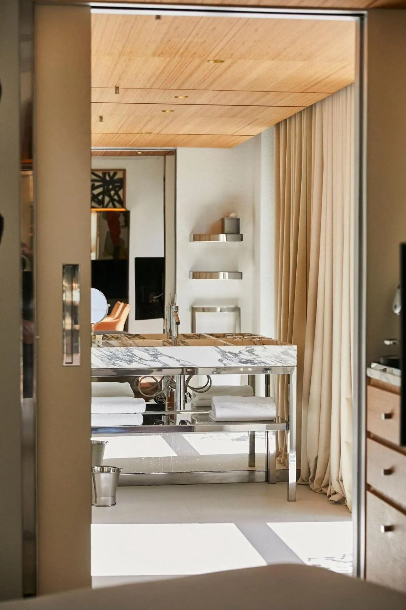 Bathroom, Bed in Villa M