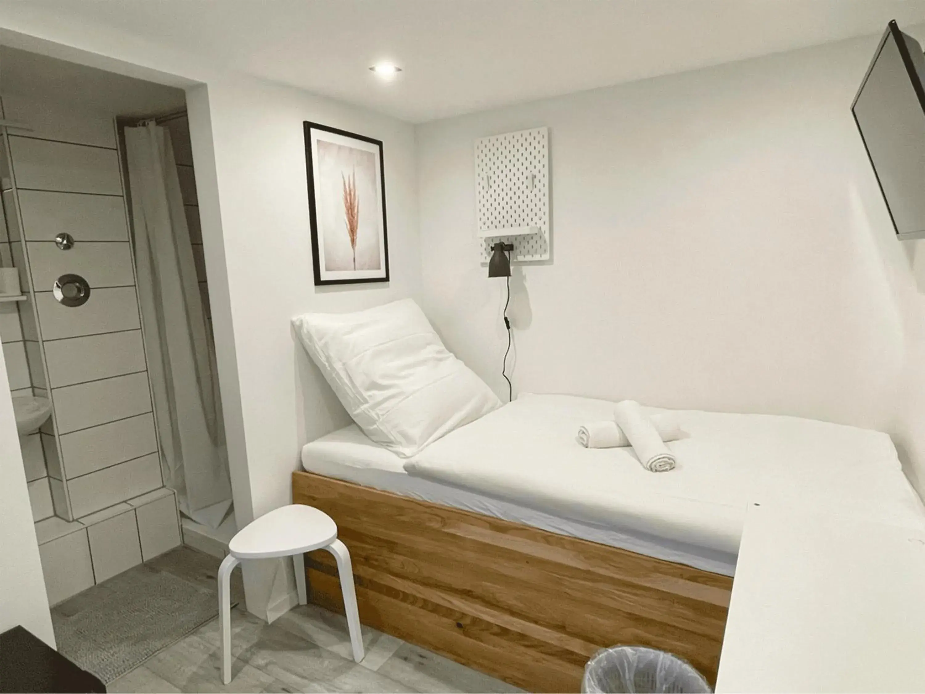 Single Room with Bathroom in Schlafkonzept Hannover Single Room with Bathroom in Schlafkonzept Hannover