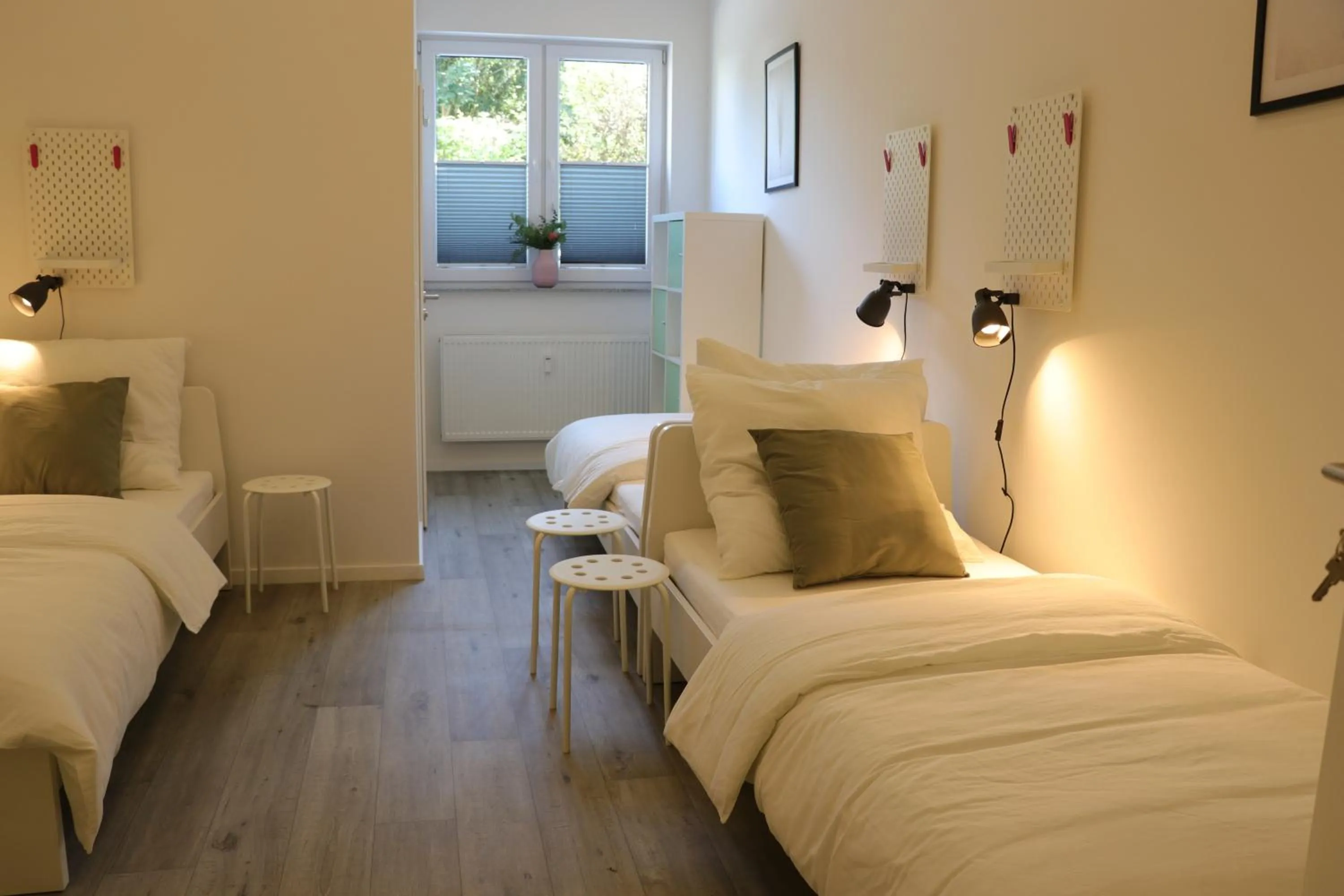 Photo of the whole room, Bed in Schlafkonzept Hannover