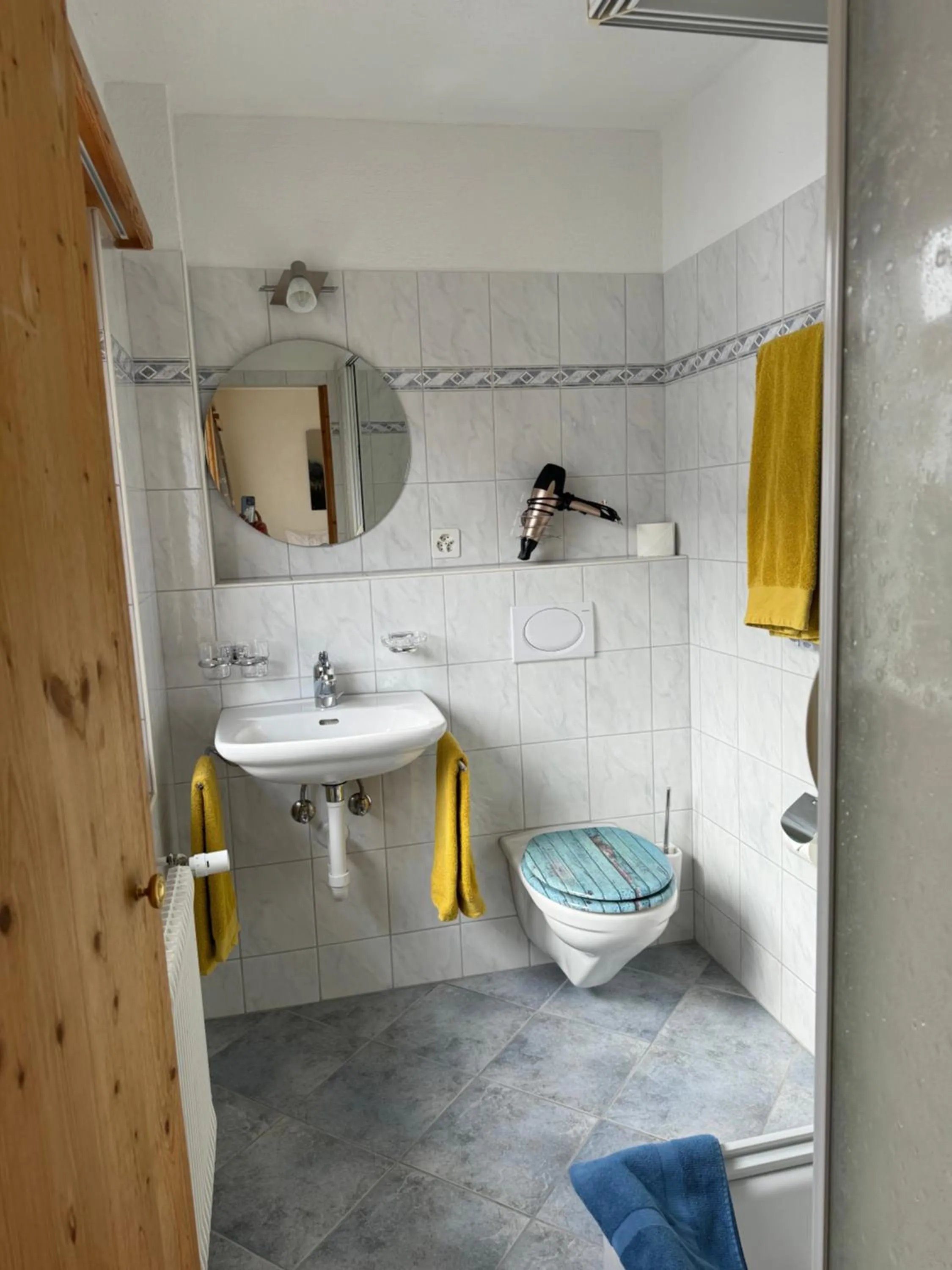 Bathroom in Waldheim Laax Pension