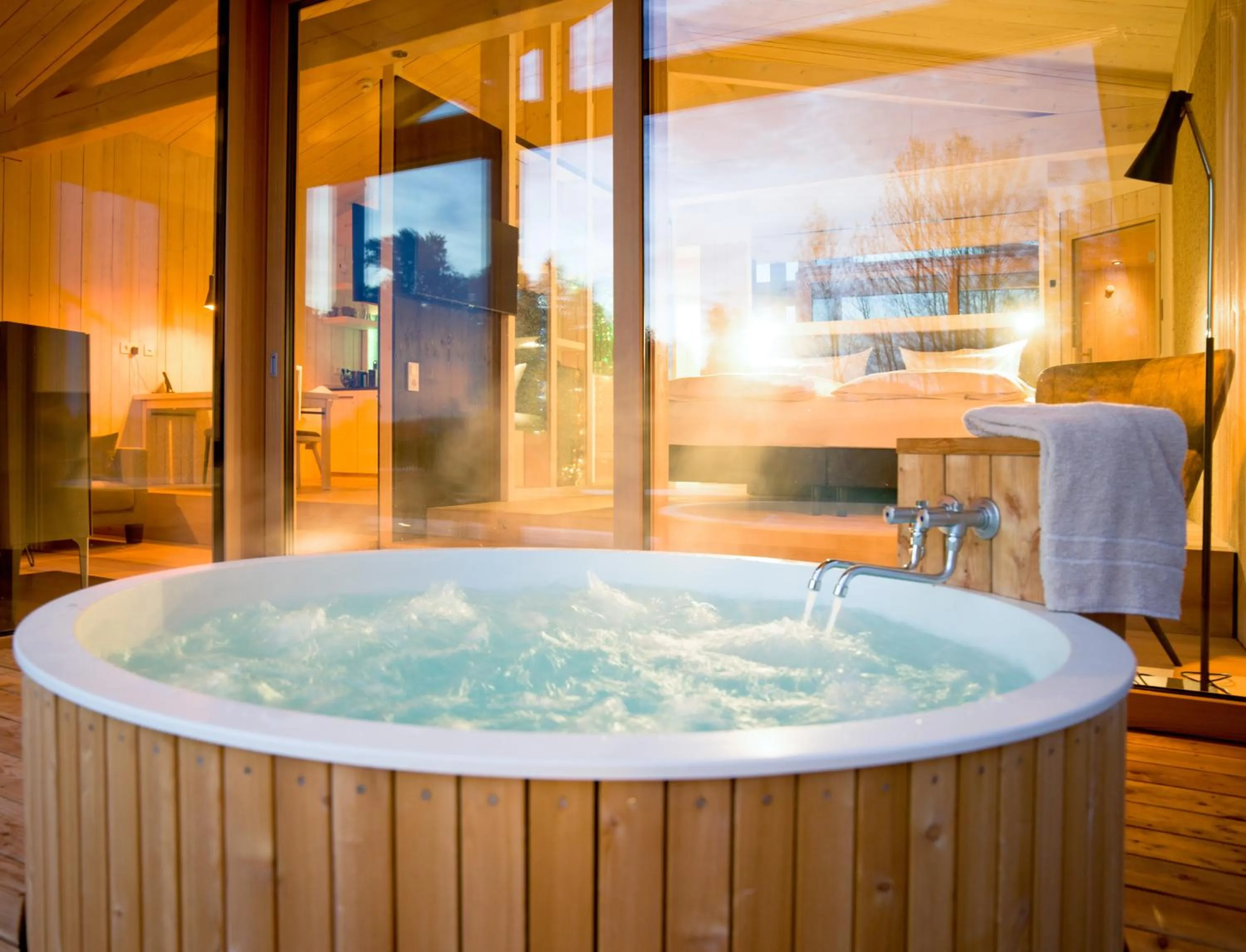 Hot Tub in Euler Neuschönau - Naturhotel & Chalets