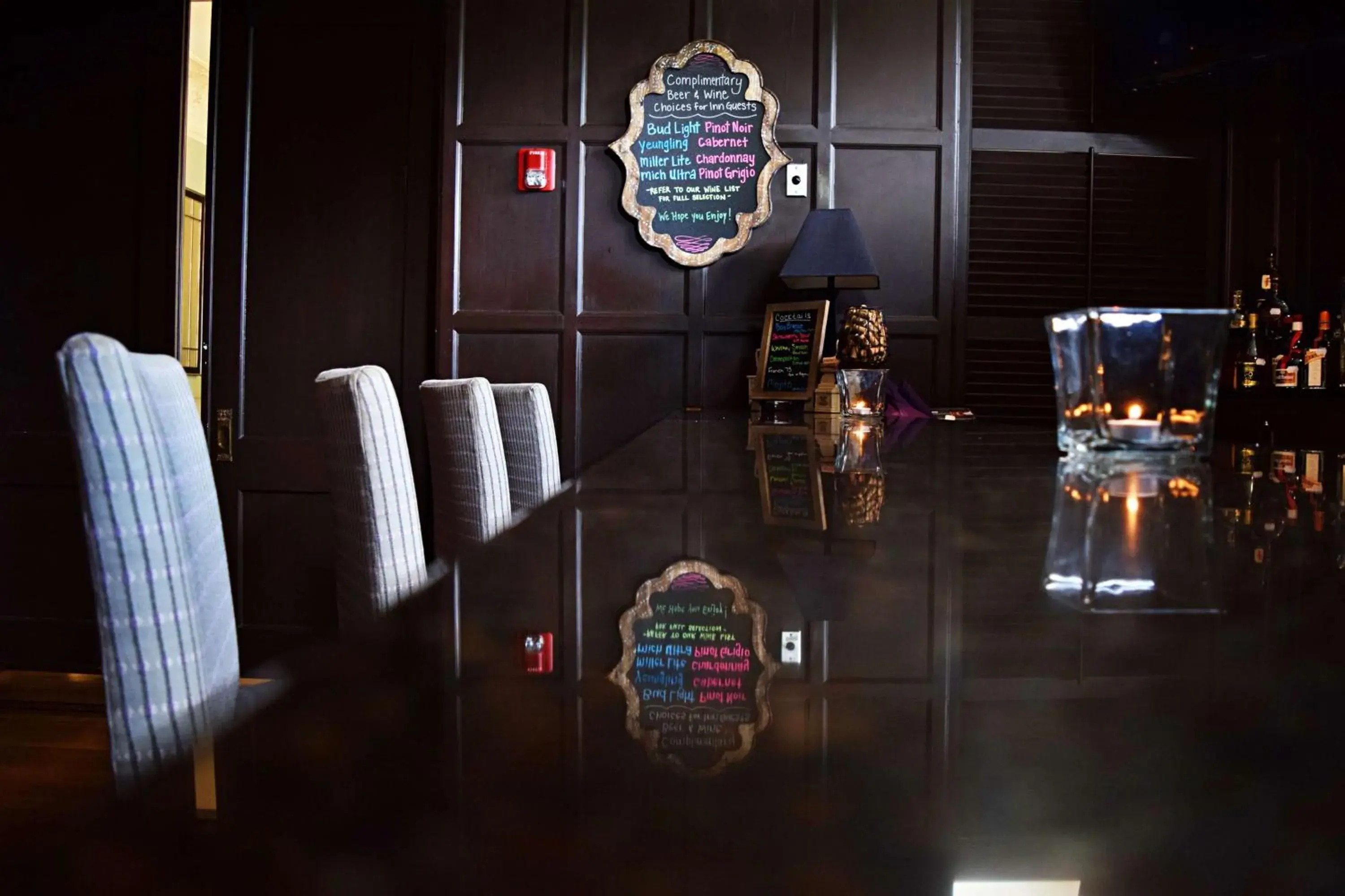 Lounge or bar in JH Adams Inn, Trademark Collection by Wyndham Lounge or bar in JH Adams Inn, Trademark Collection by Wyndham