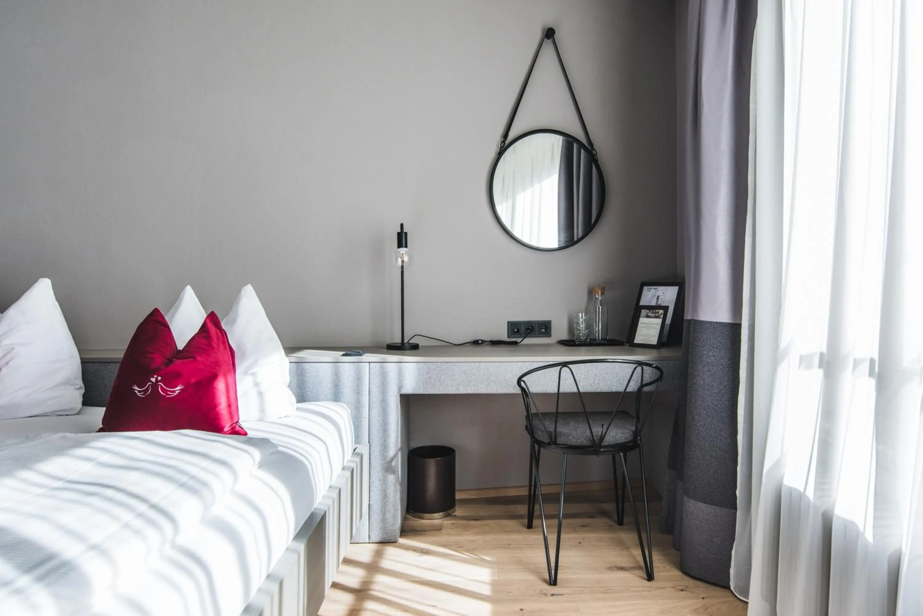 Photo of the whole room, Bed in Altstadthotel Weisse Taube