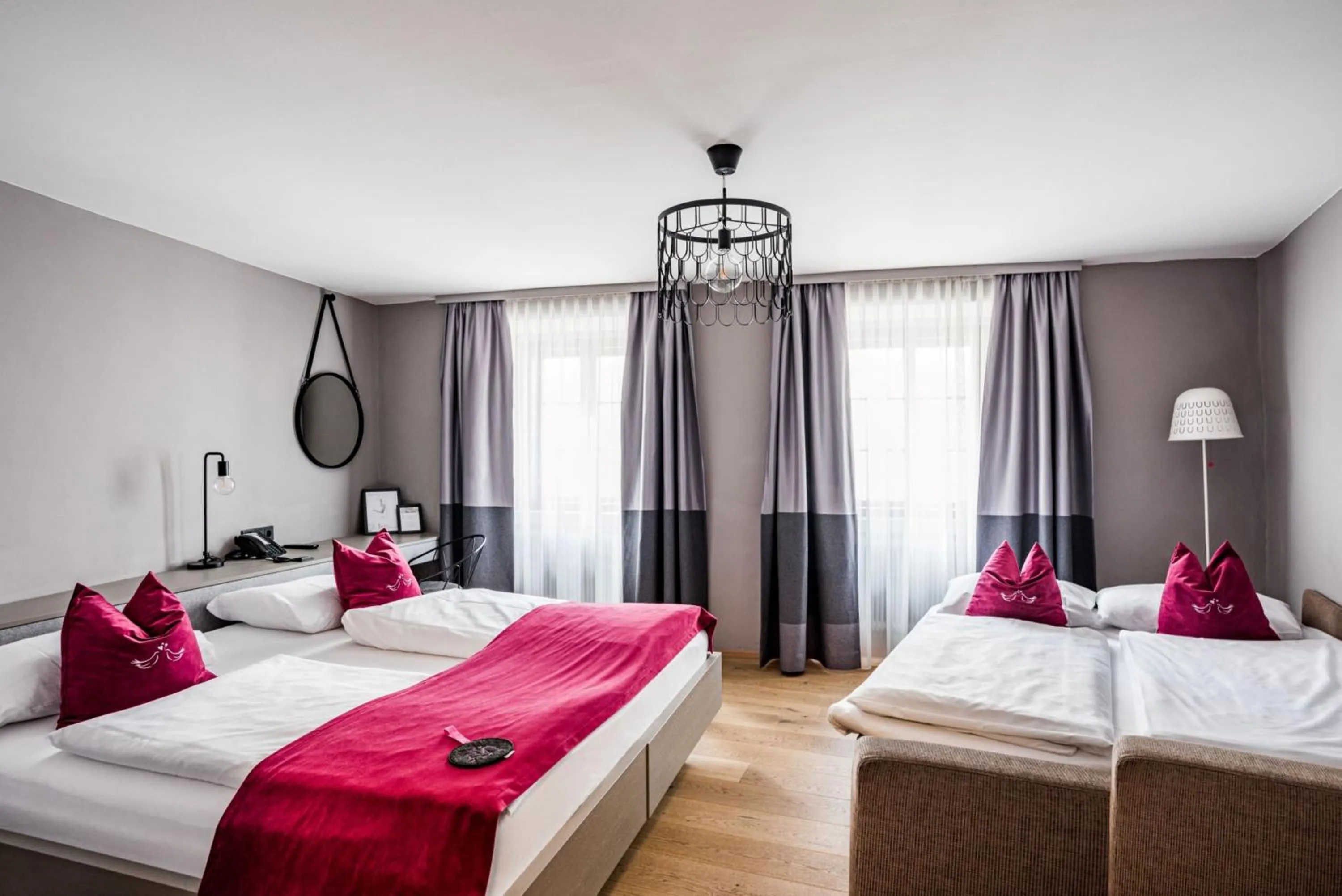 Photo of the whole room, Bed in Altstadthotel Weisse Taube