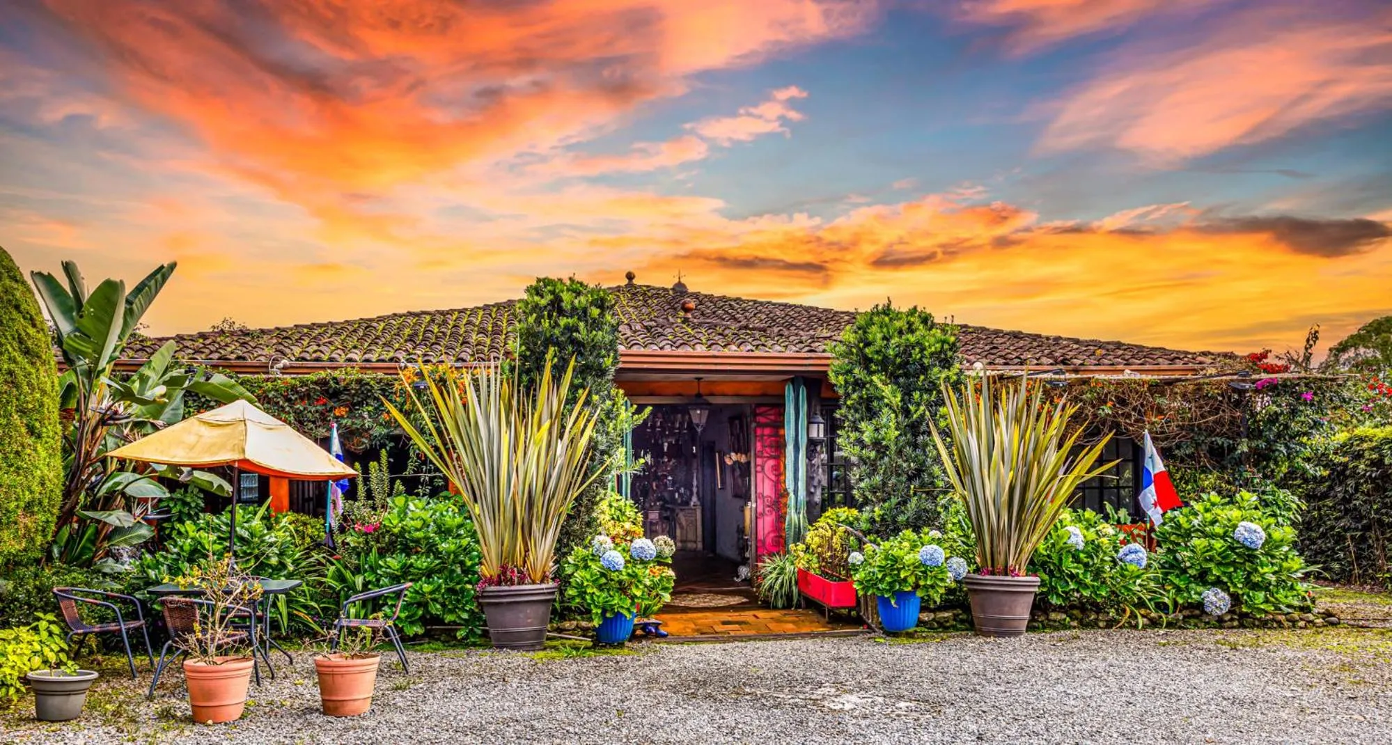 Property building in Cabañas San Miguel