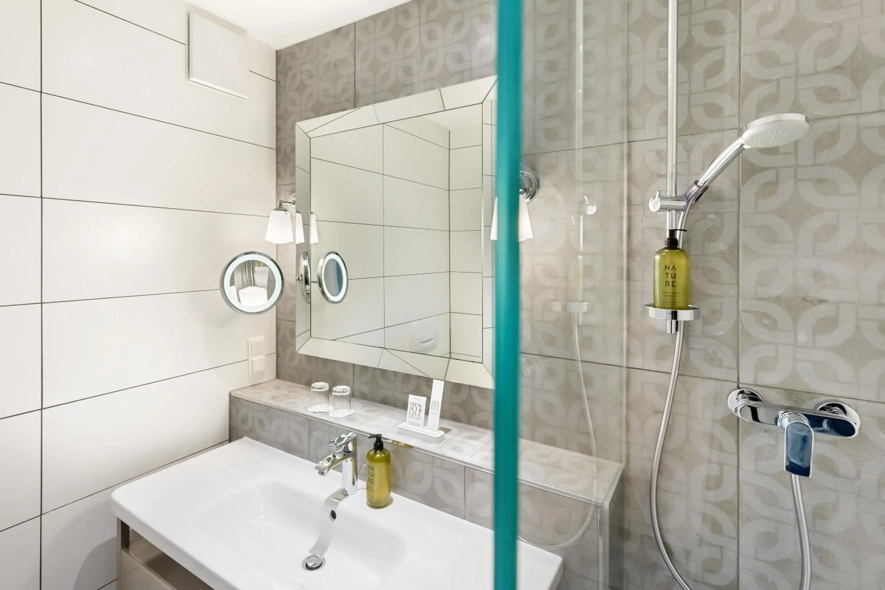 Shower in Hotel Rathauspark Wien, a member of Radisson Individuals