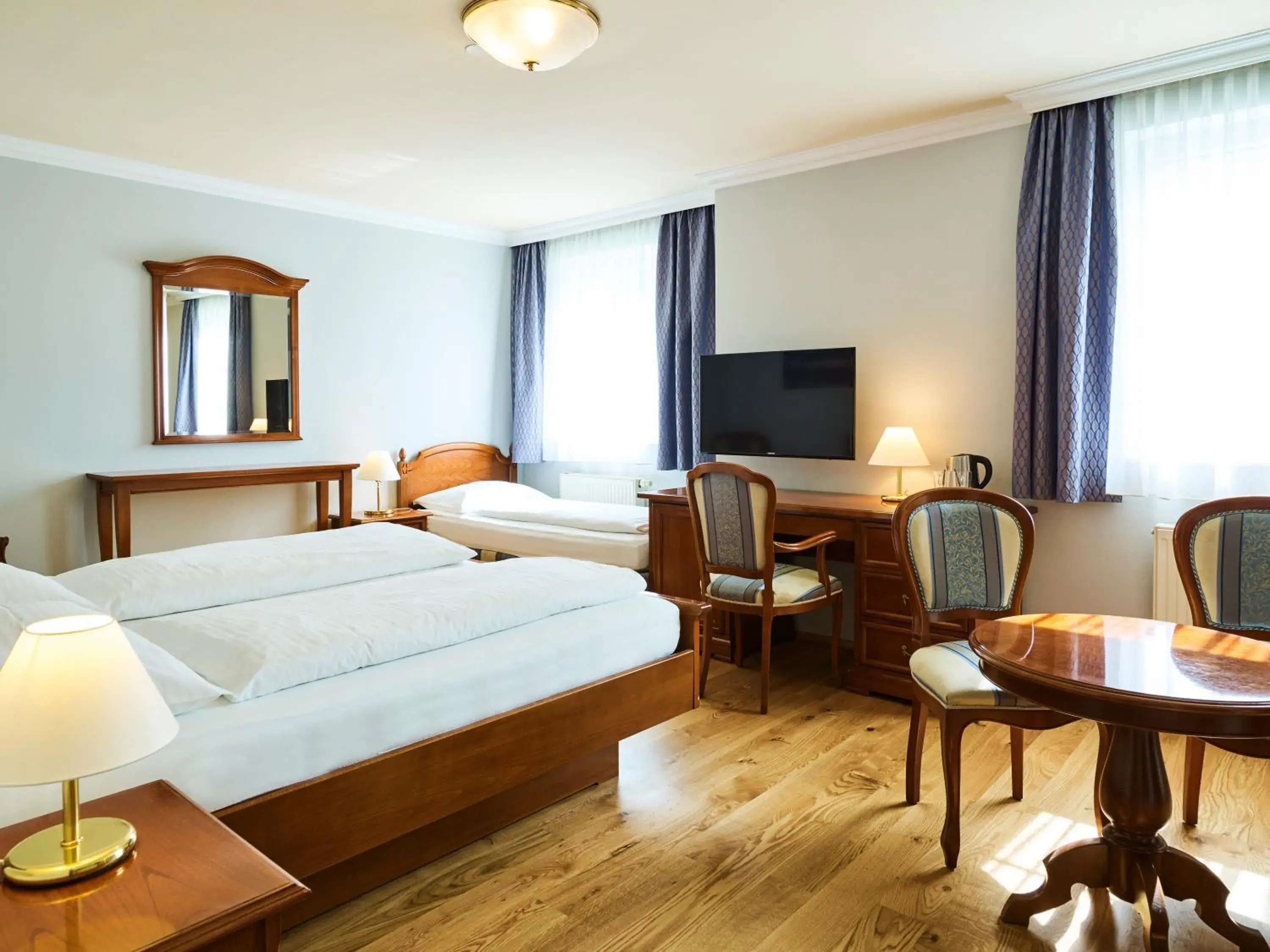 TV and multimedia, Bed in Das Grüne Hotel zur Post - 100 % BIO TV and multimedia, Bed in Das Grüne Hotel zur Post - 100 % BIO