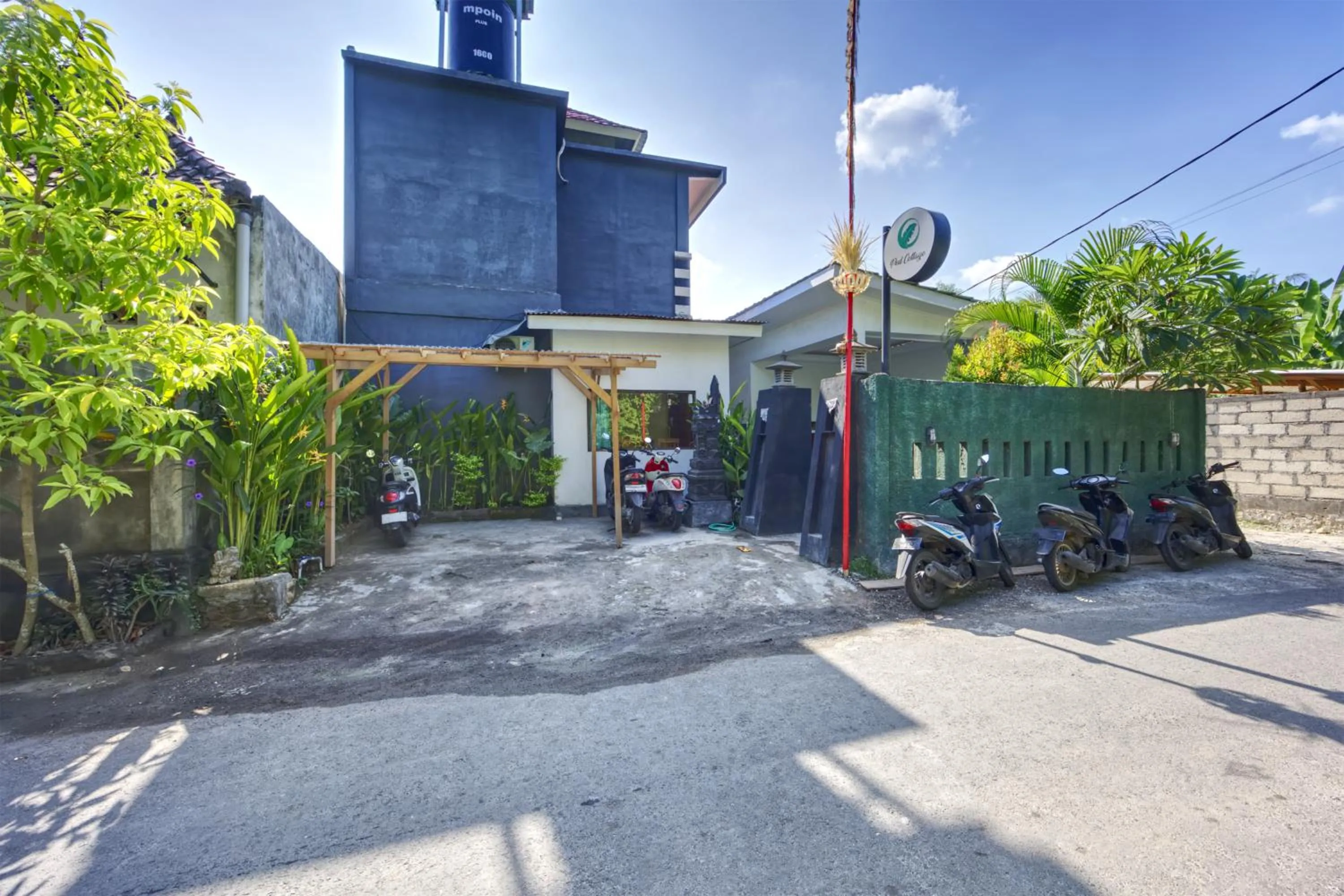 Logo/Certificate/Sign in Ped Cottage