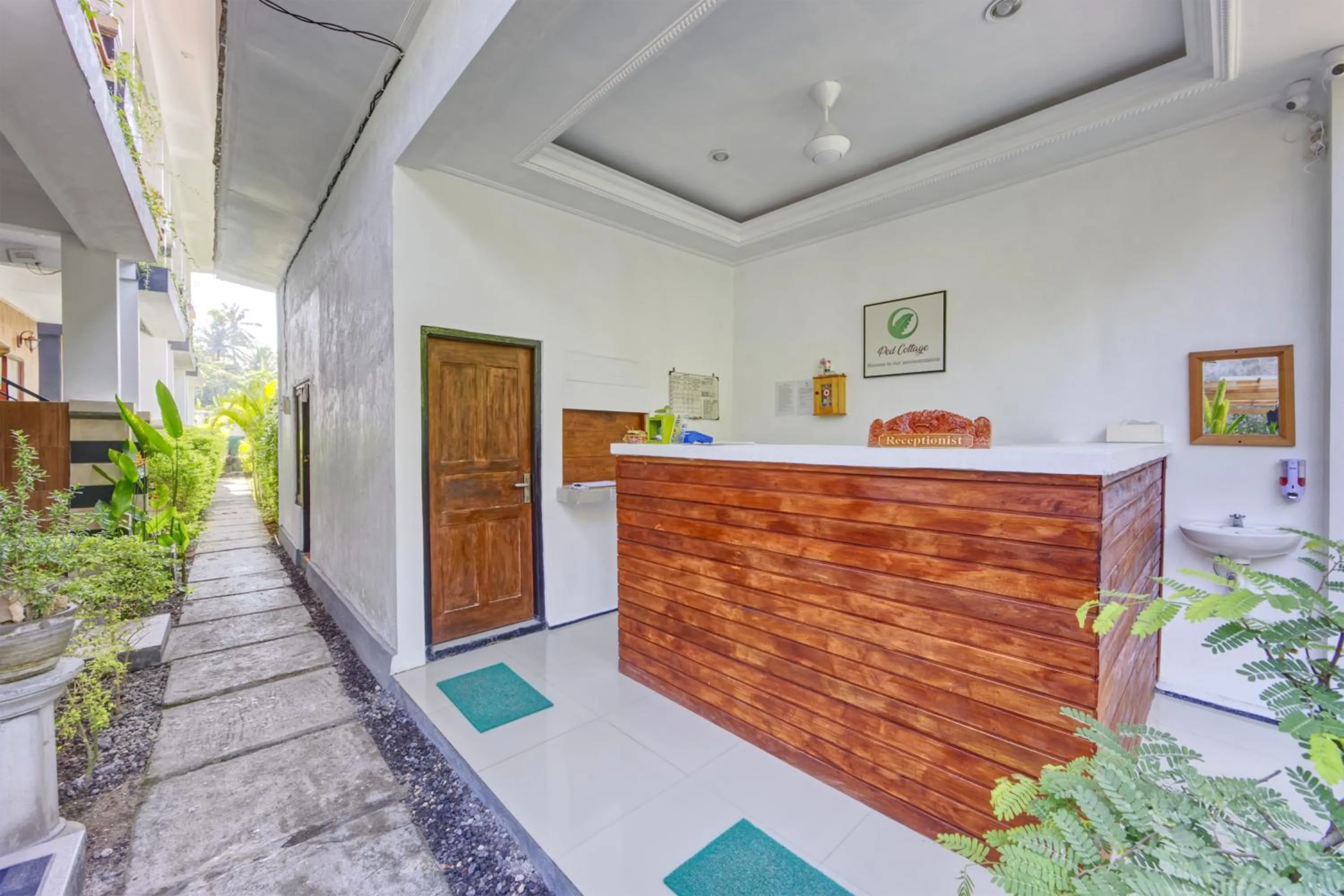 Lobby or reception in Ped Cottage