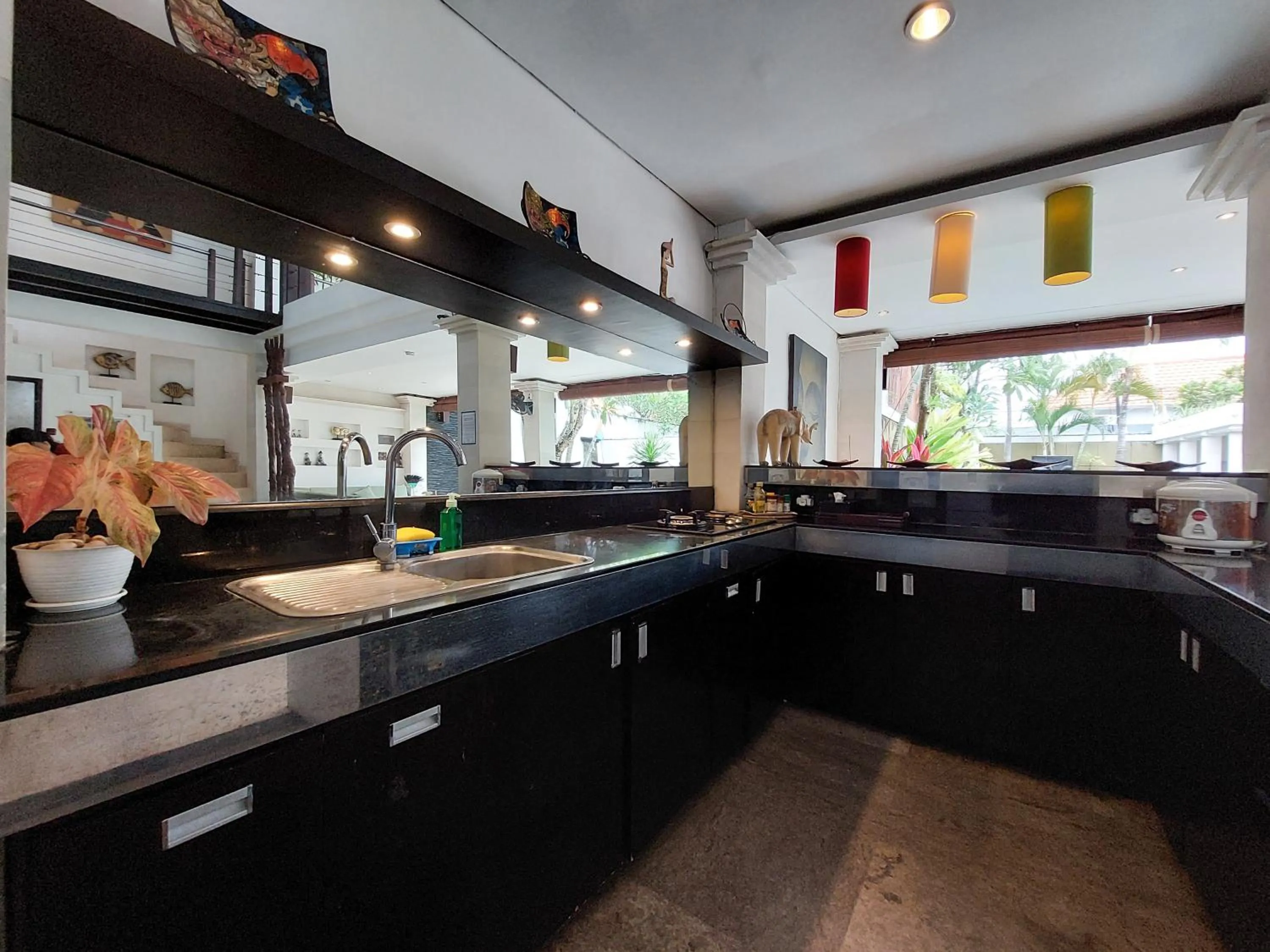 Kitchen or kitchenette in Harmony Villa Dua