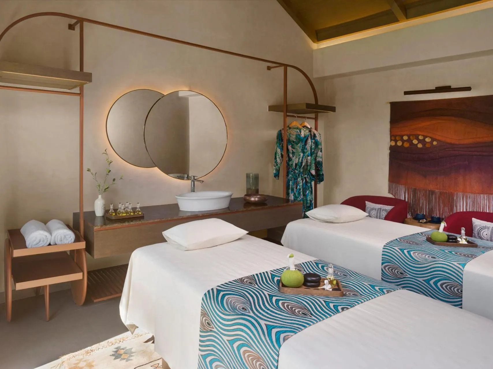 Massage, Bed in New World Phu Quoc Resort
