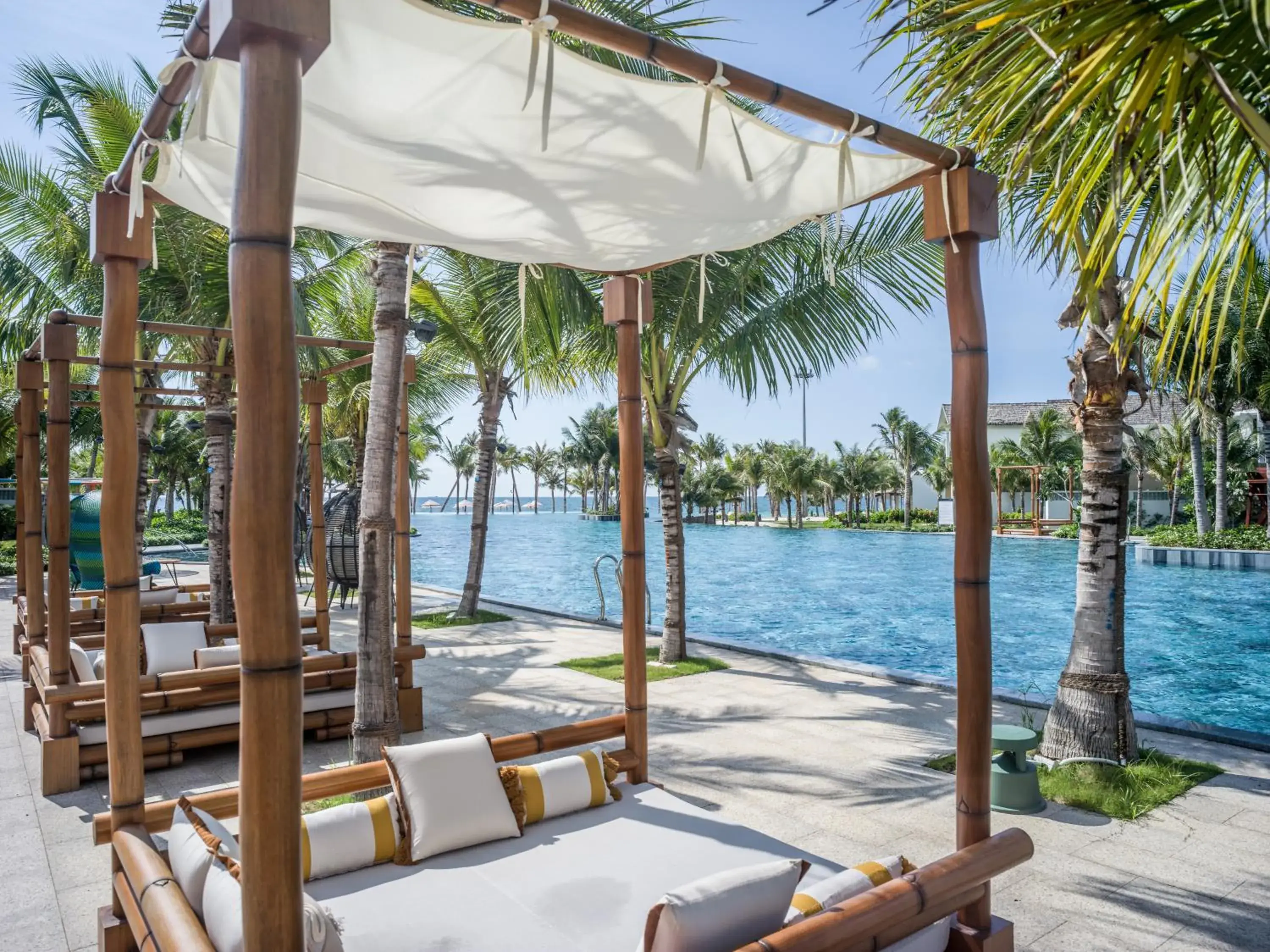 Swimming pool in New World Phu Quoc Resort Swimming pool in New World Phu Quoc Resort