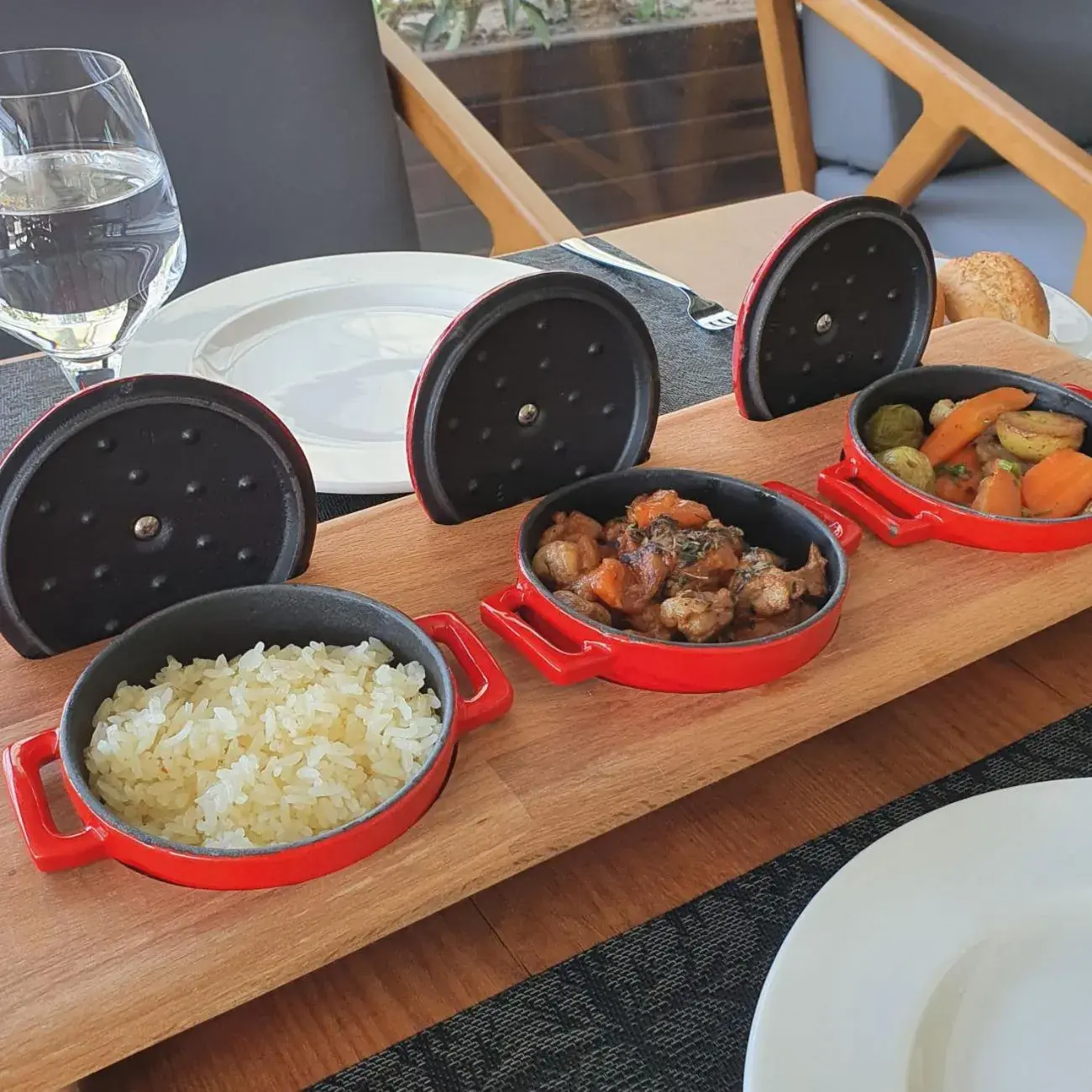 Restaurant/places to eat in Ramada by Wyndham Izmir Aliaga Restaurant/places to eat in Ramada by Wyndham Izmir Aliaga