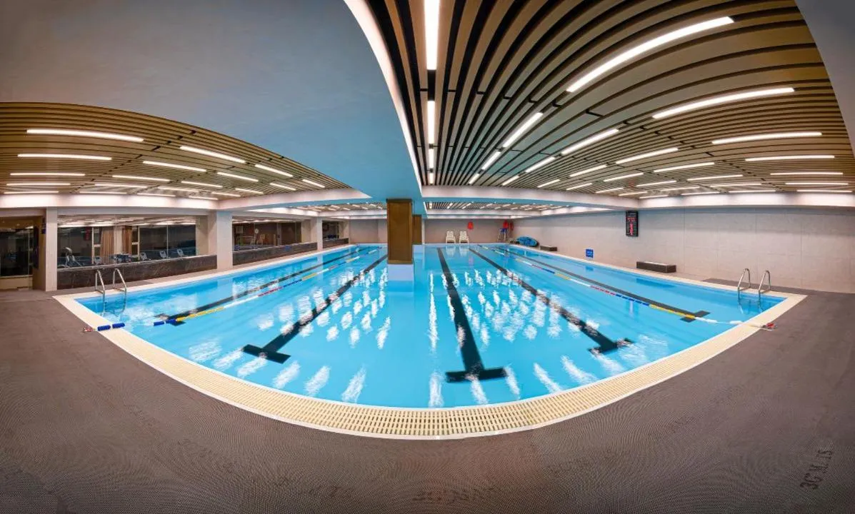 Swimming pool in Wyndham Shiyan Downtown