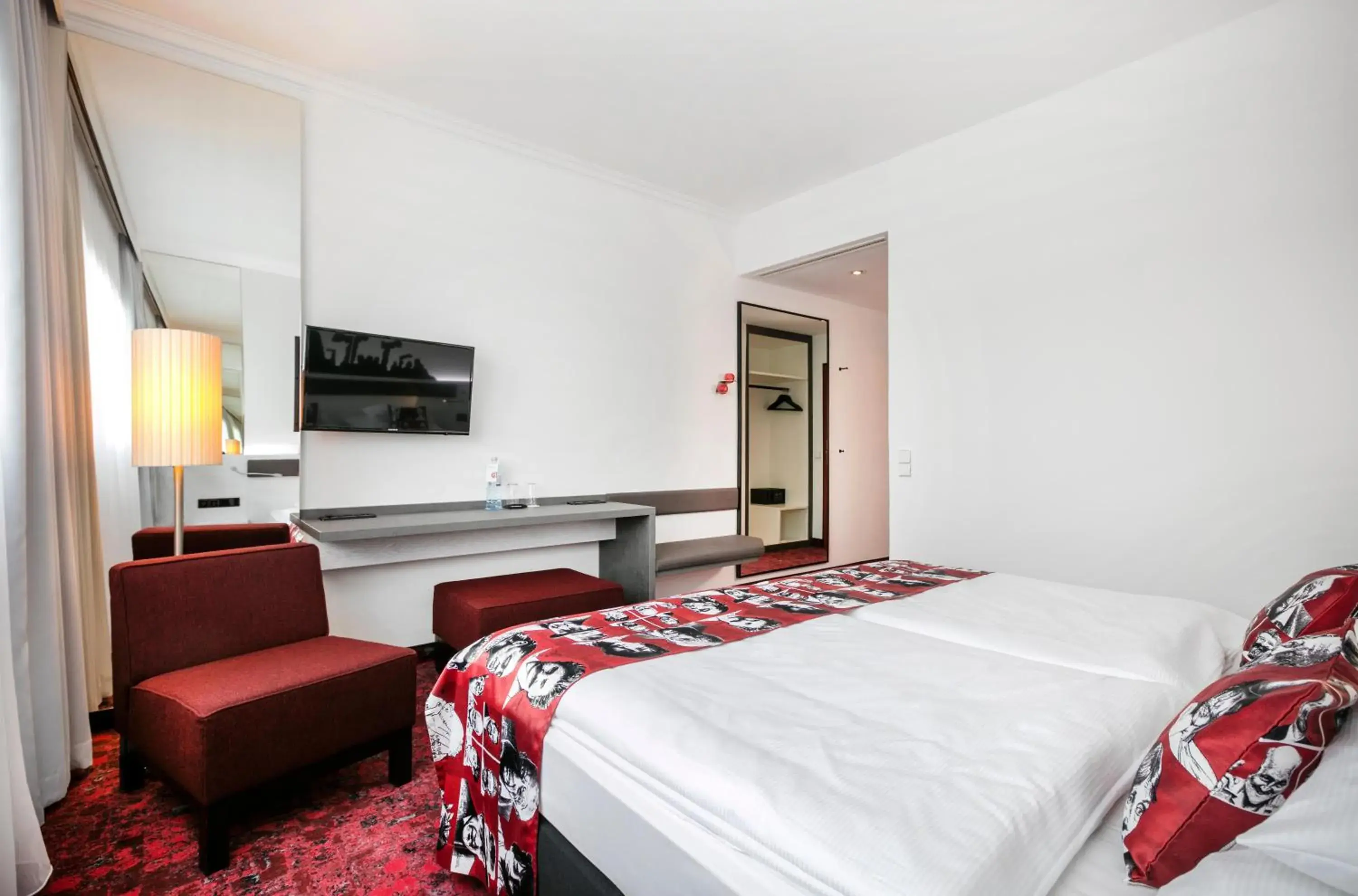 TV and multimedia, Bed in ARCOTEL Nike Linz TV and multimedia, Bed in ARCOTEL Nike Linz