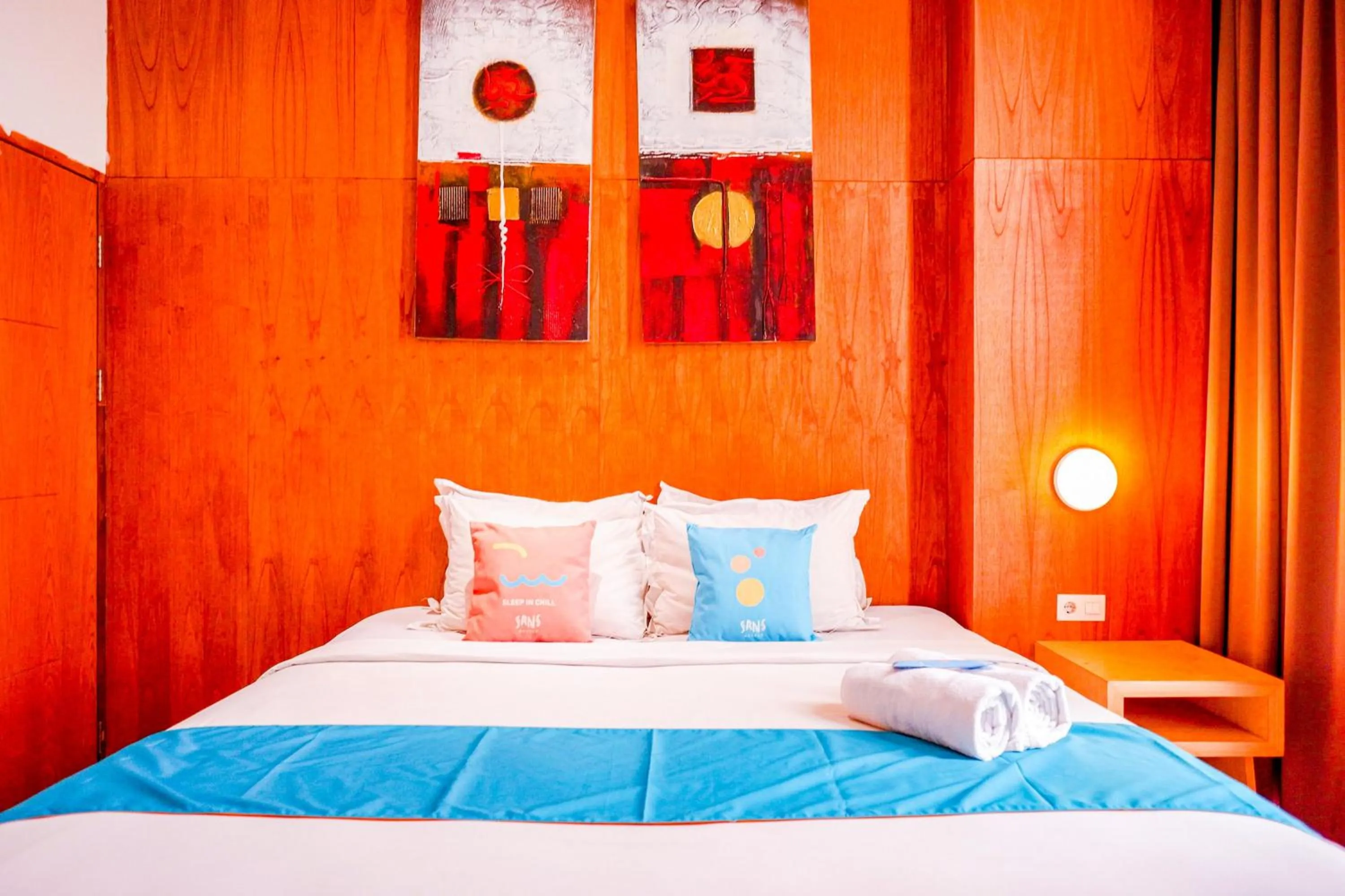 Bedroom, Bed in Sans Hotel Ekkon Yogyakarta by Reddoorz