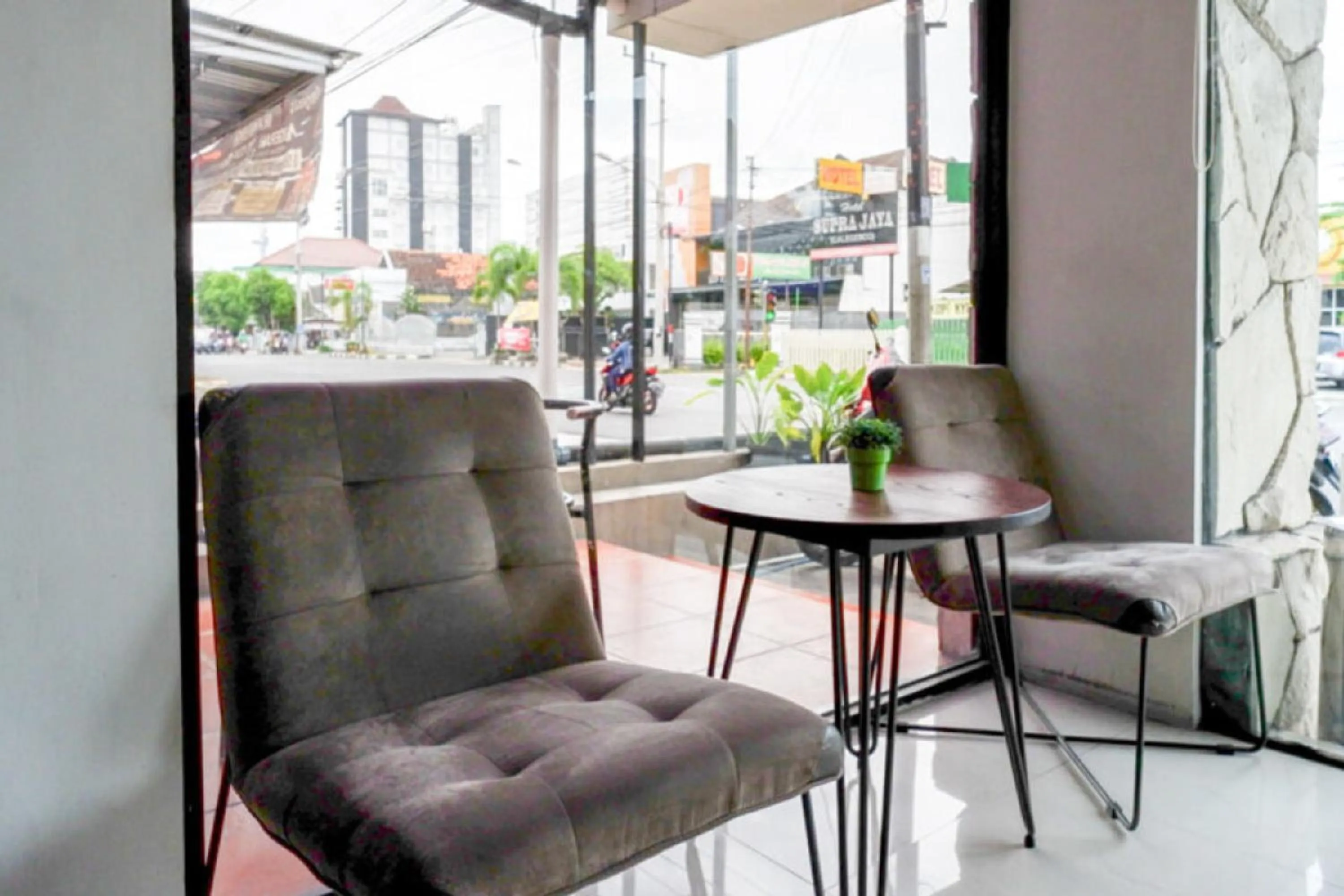 Sans Hotel Ekkon Yogyakarta by Reddoorz