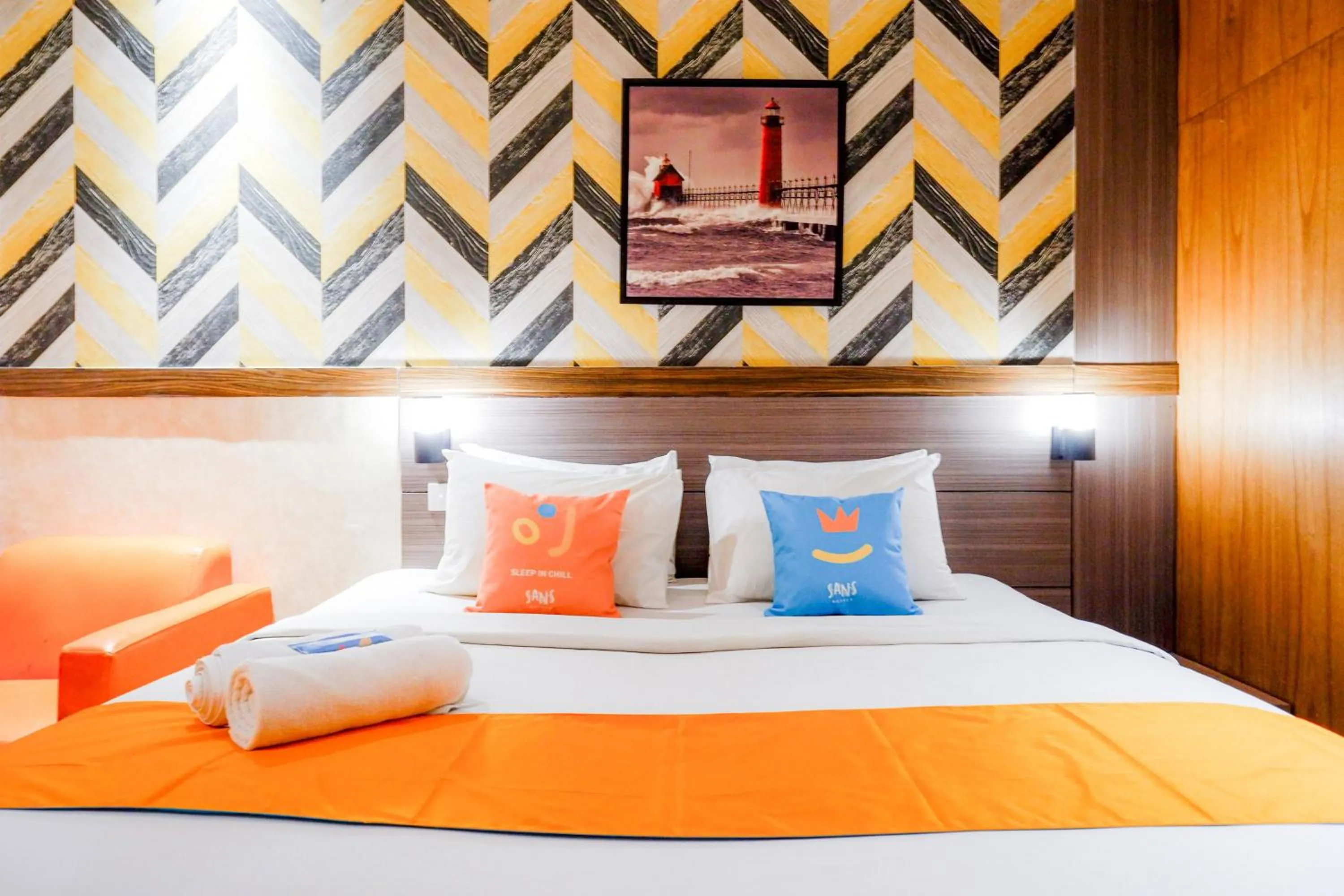 Bedroom, Bed in Sans Hotel Ekkon Yogyakarta by Reddoorz