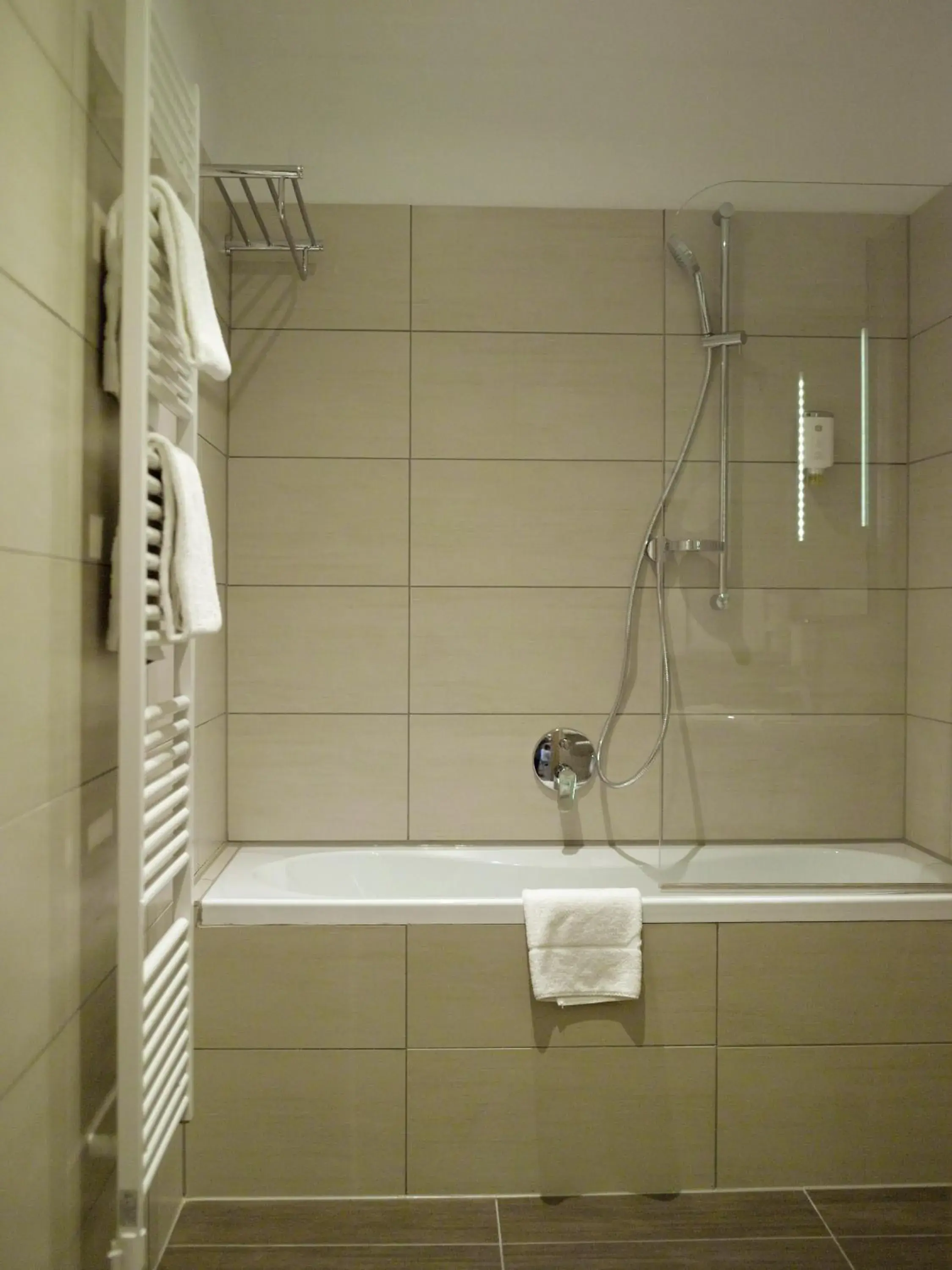 Bathroom in Hotel Drei Raben Bathroom in Hotel Drei Raben