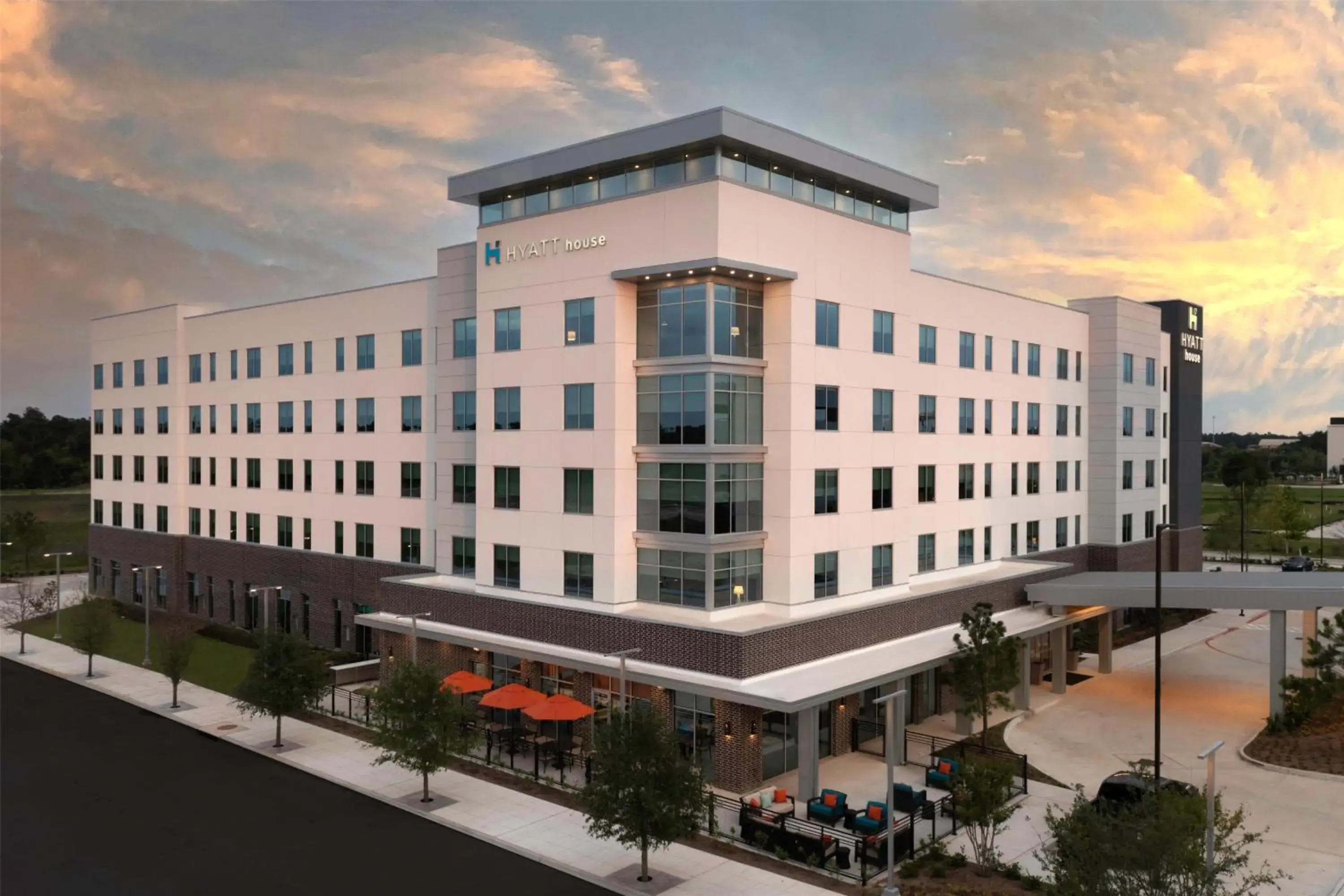 Property building in Hyatt House The Woodlands-Shenandoah Property building in Hyatt House The Woodlands-Shenandoah