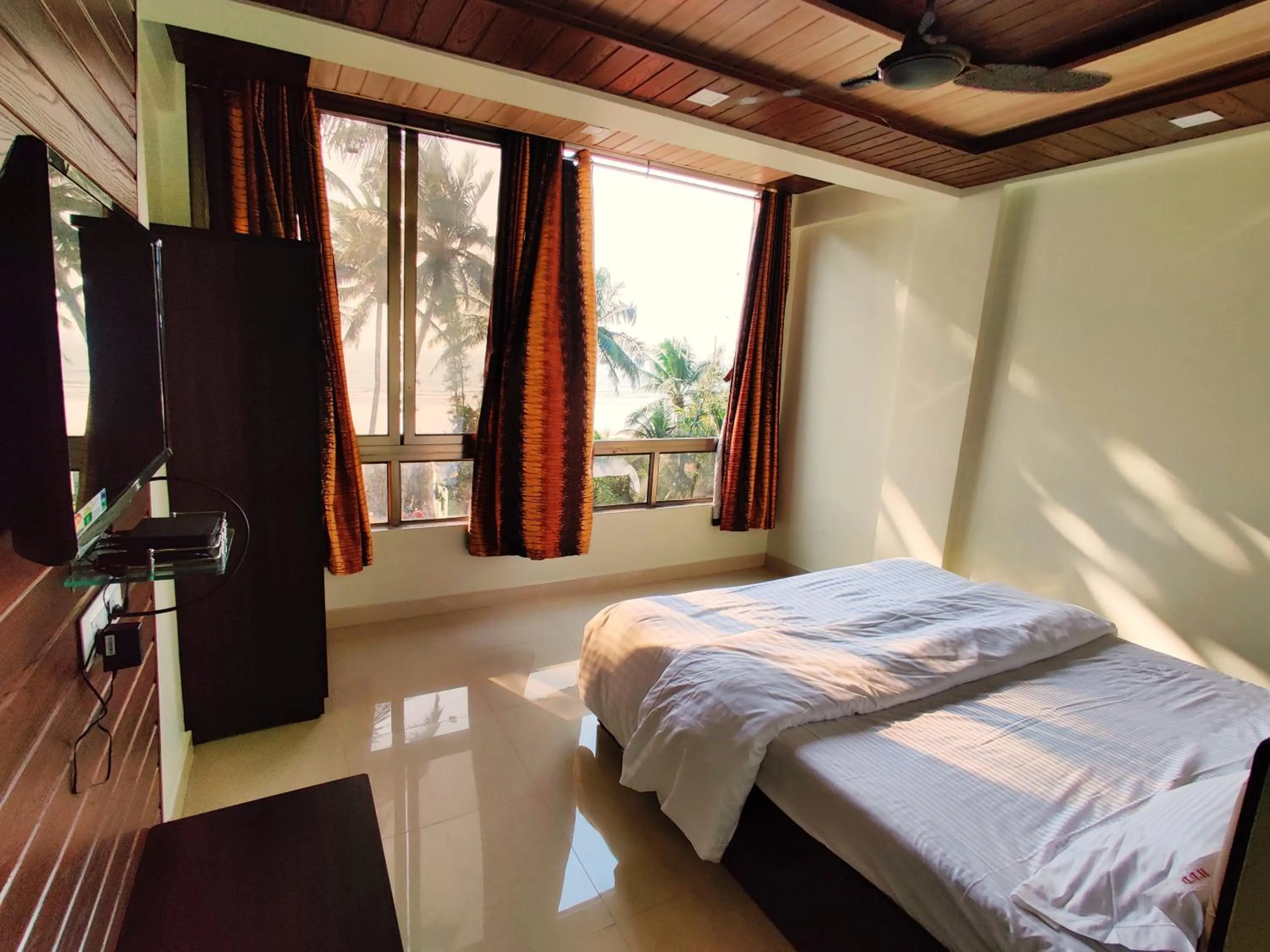 Bed in Happy Days Diveagar